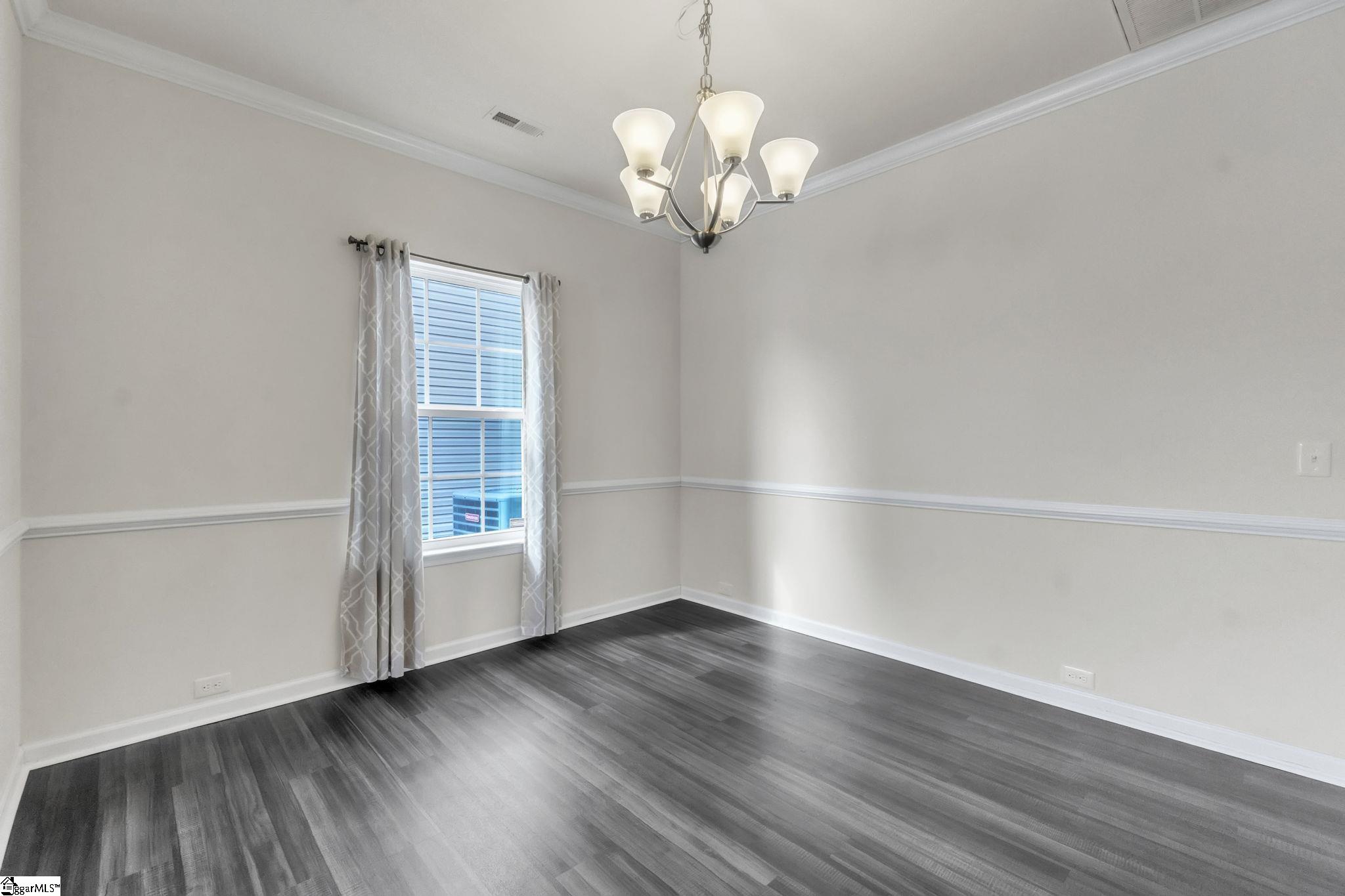 328 Bucklebury Road photo 5