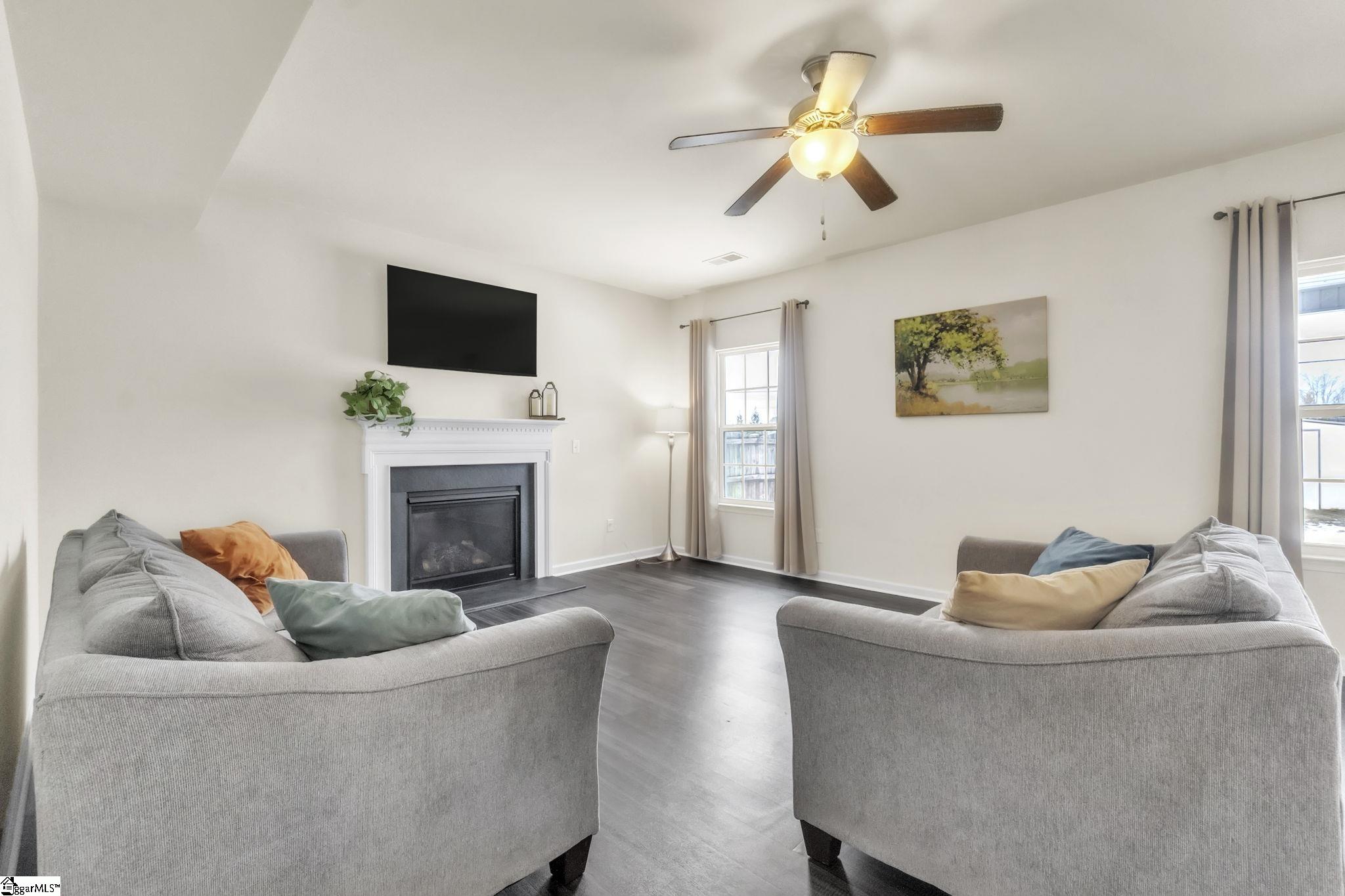 328 Bucklebury Road photo 8