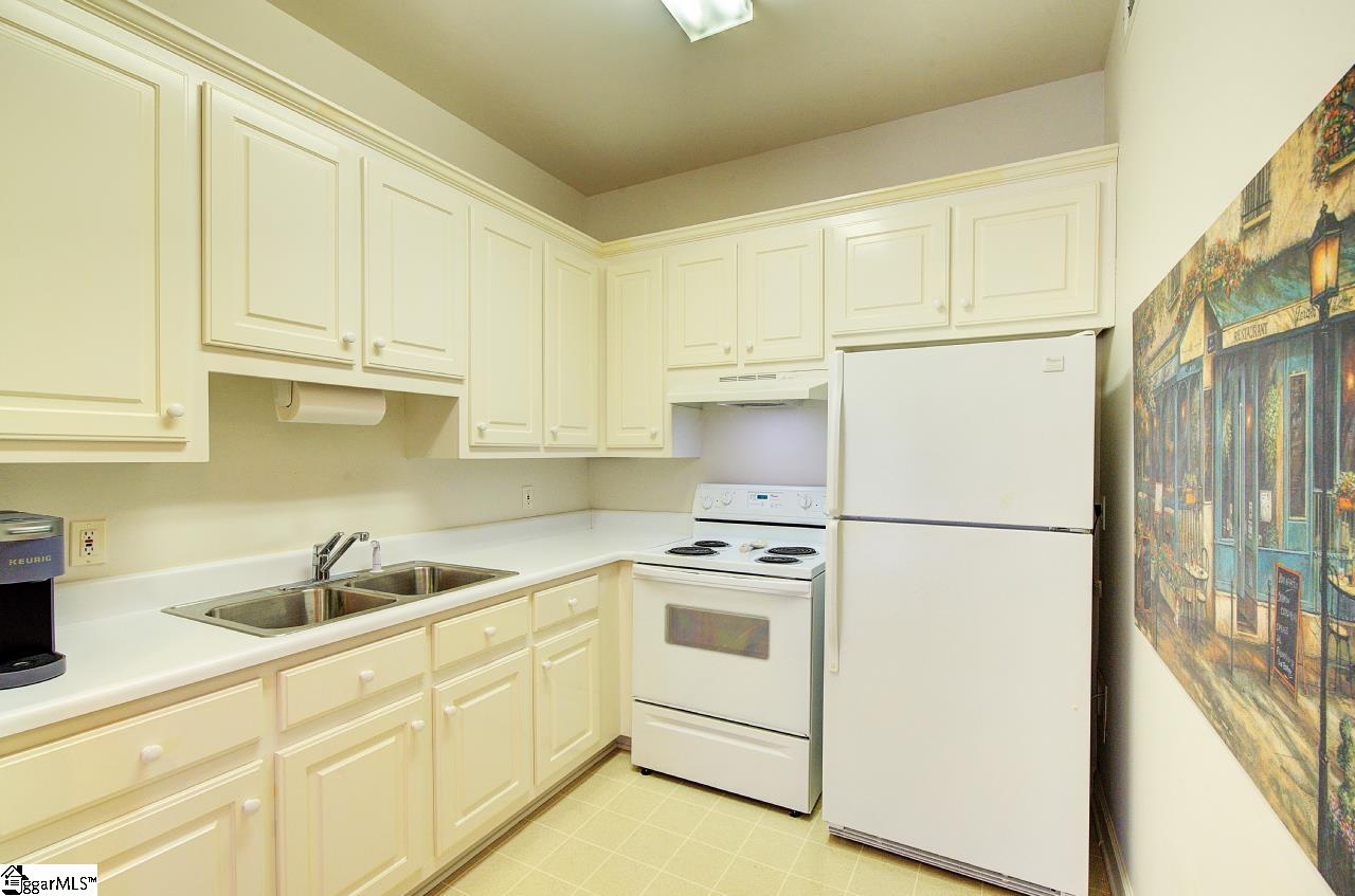 228 Goldenstar Lane photo 17