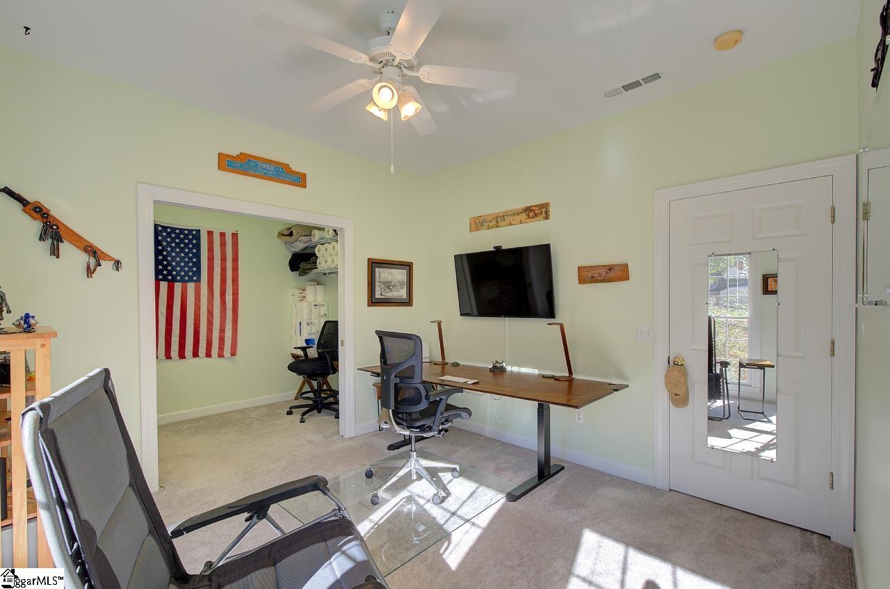 228 Goldenstar Lane photo 18