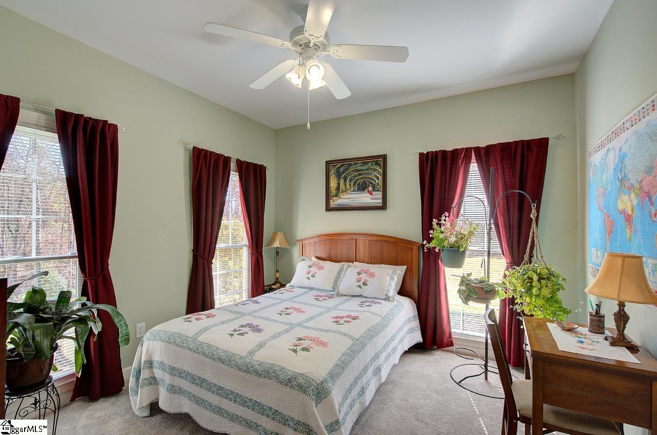 228 Goldenstar Lane photo 19