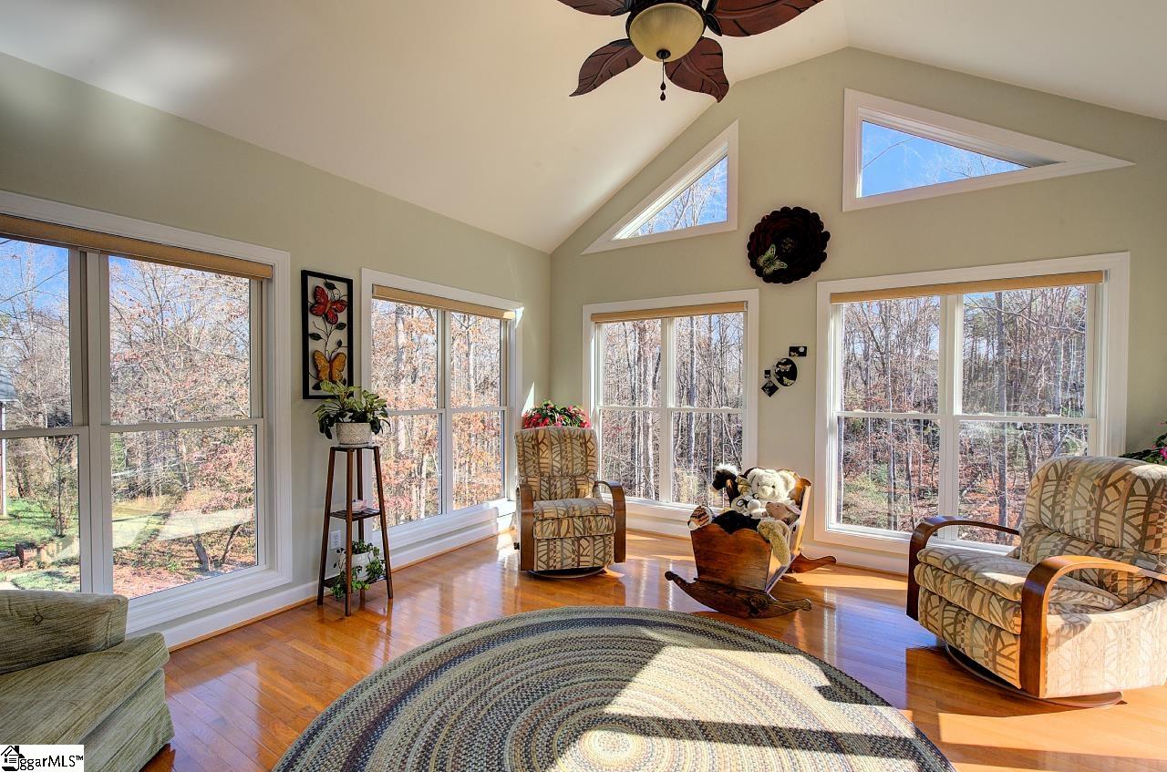 228 Goldenstar Lane photo 8