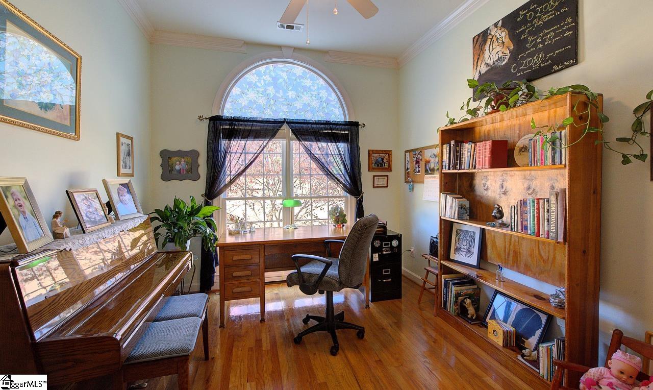 228 Goldenstar Lane photo 9