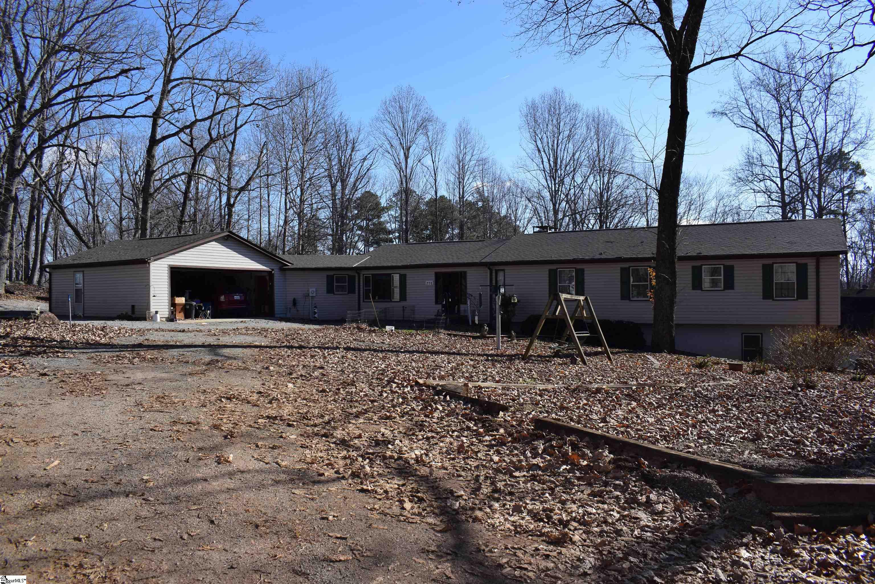 228 Wildwood Lane photo 2