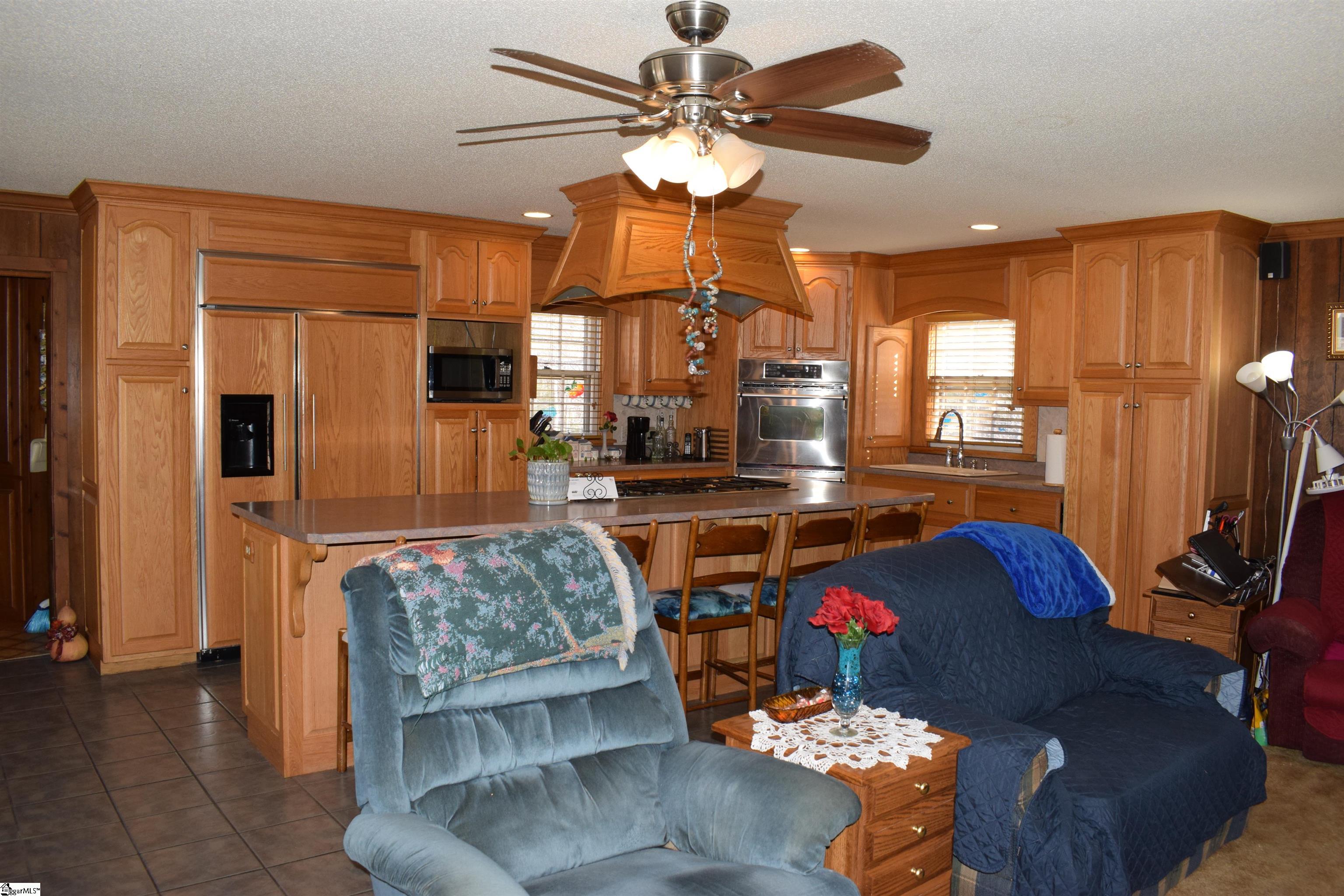 228 Wildwood Lane photo 3