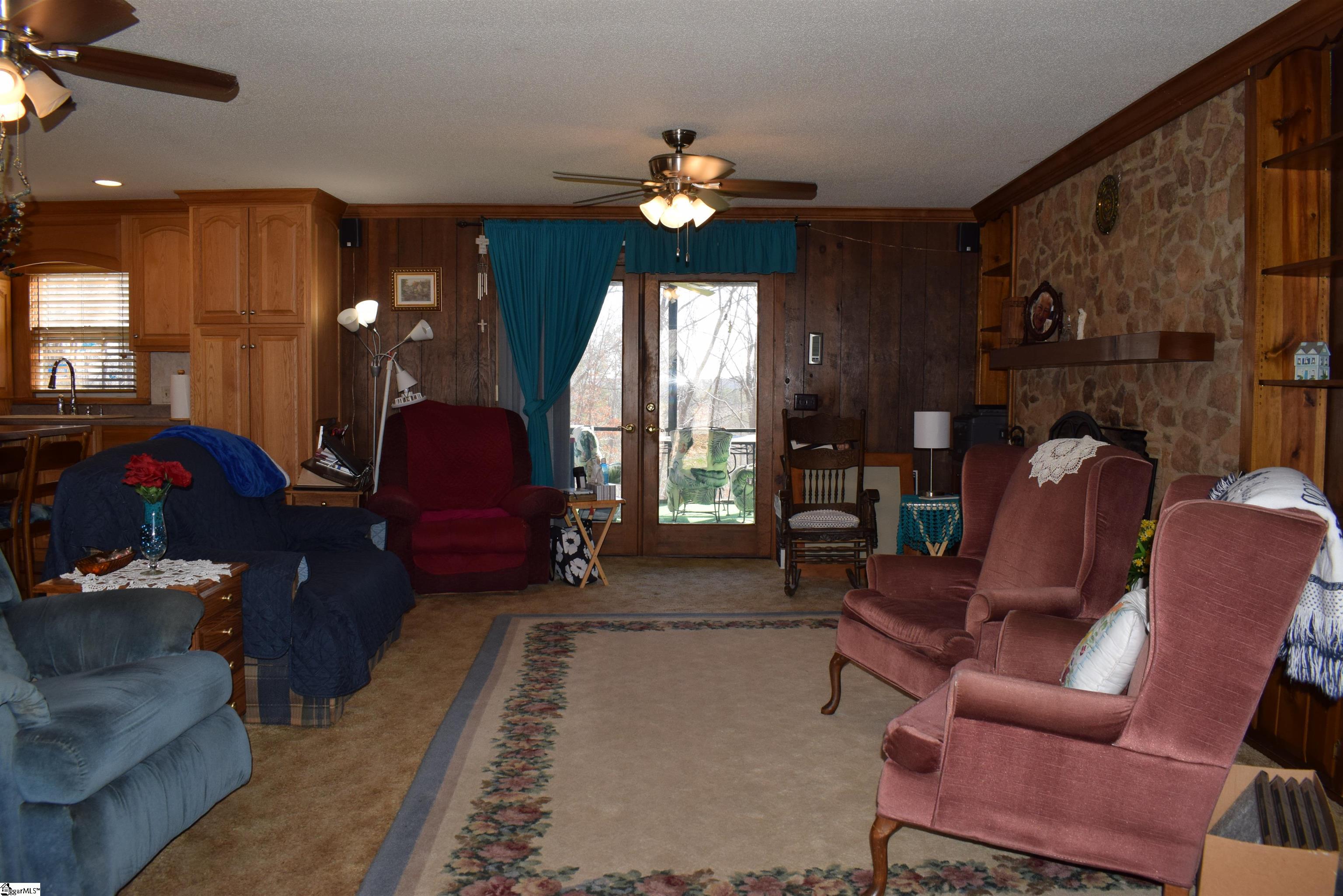 228 Wildwood Lane photo 4