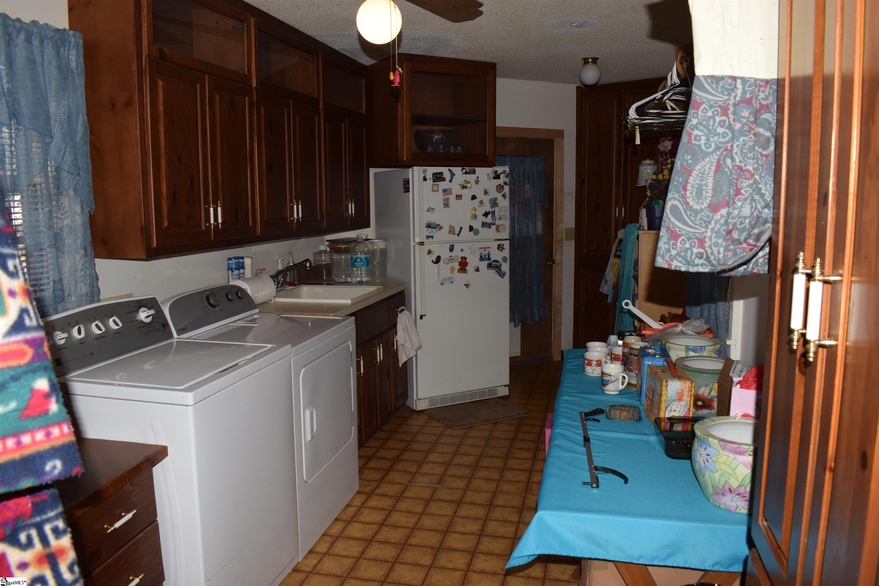 228 Wildwood Lane photo 9