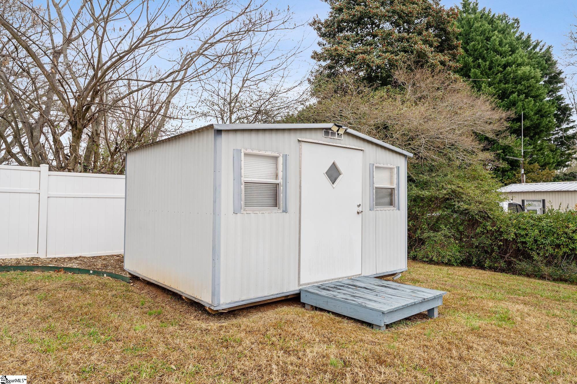 502 Rampey Street photo 30