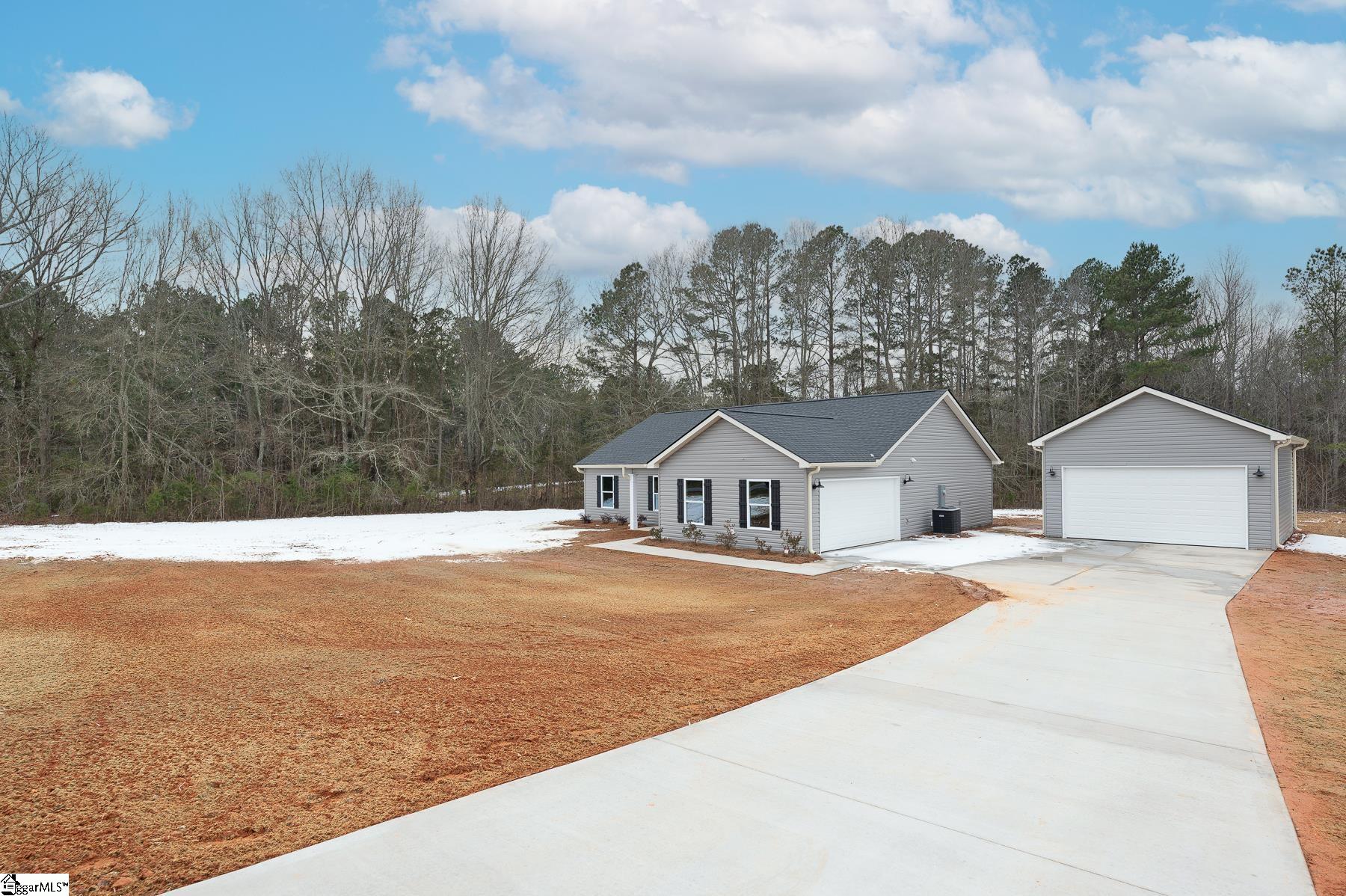 Homes for sale in Ware Shoals, SC | 10002 Hwy 252, Ware Shoals, SC 29692 | MLS# 1577205