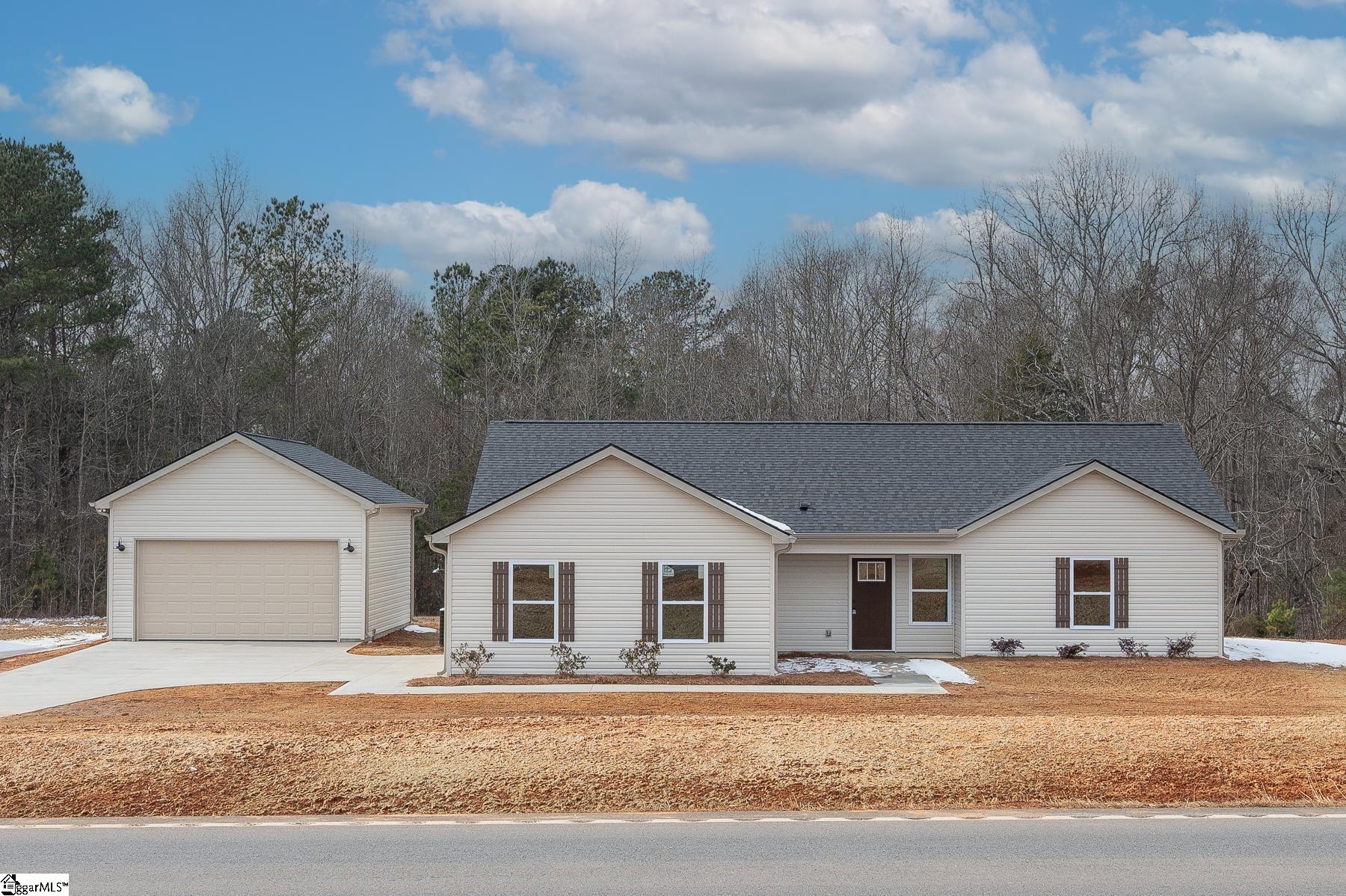 Homes for sale in Ware Shoals, SC | 9968 Hwy 252, Ware Shoals, SC 29692 | MLS# 1577208