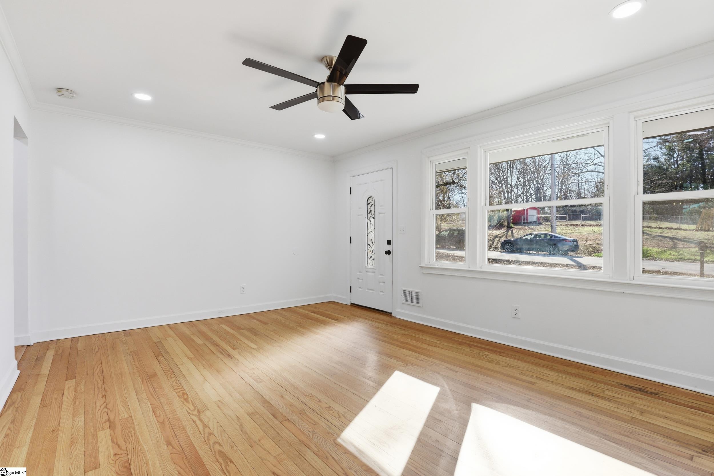 601 S D Street Easley, SC 29640