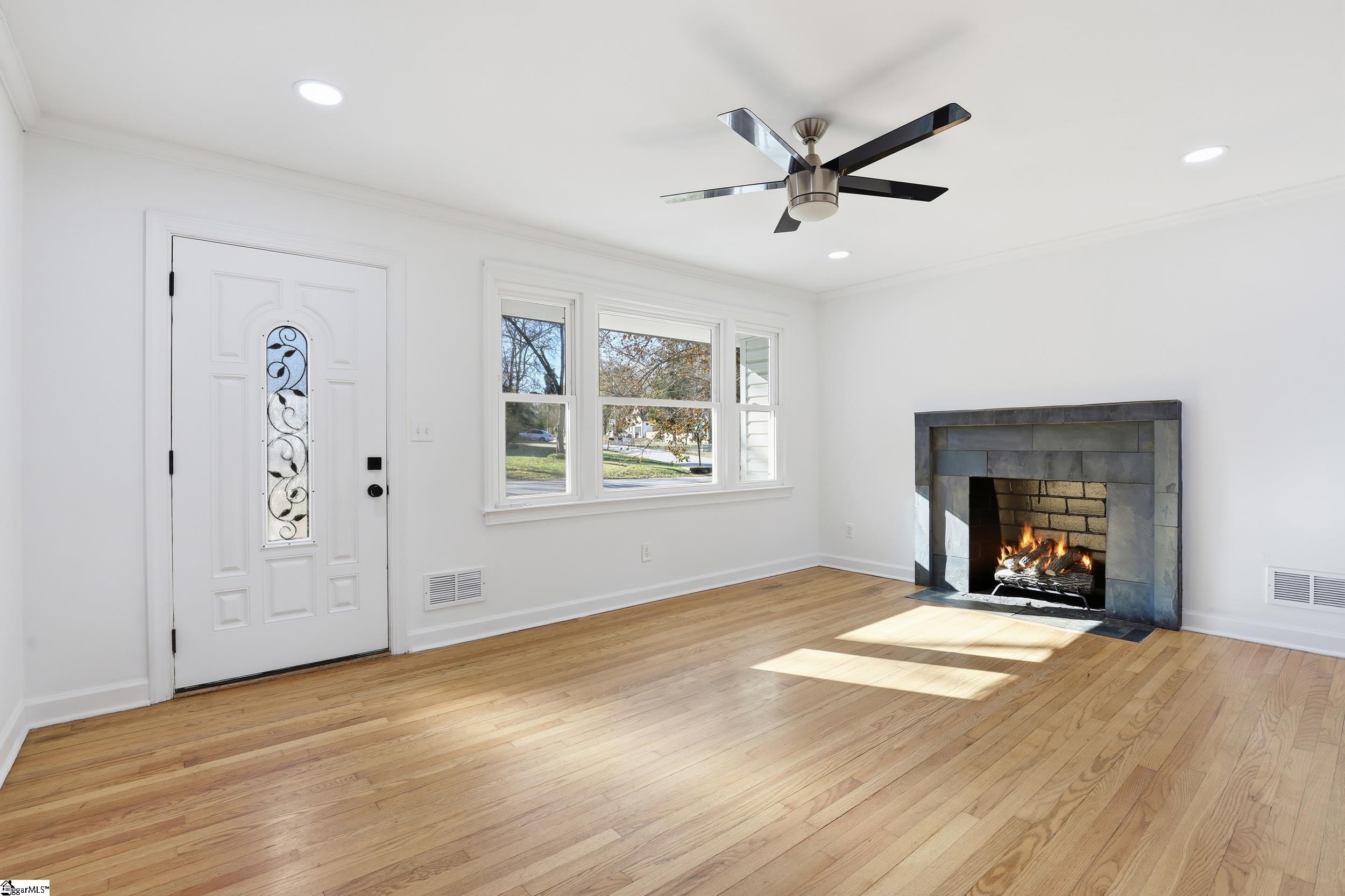 601 S D Street Easley, SC 29640