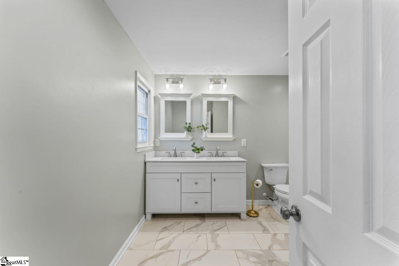 304 Stonehaven Drive Anderson, SC 29625
