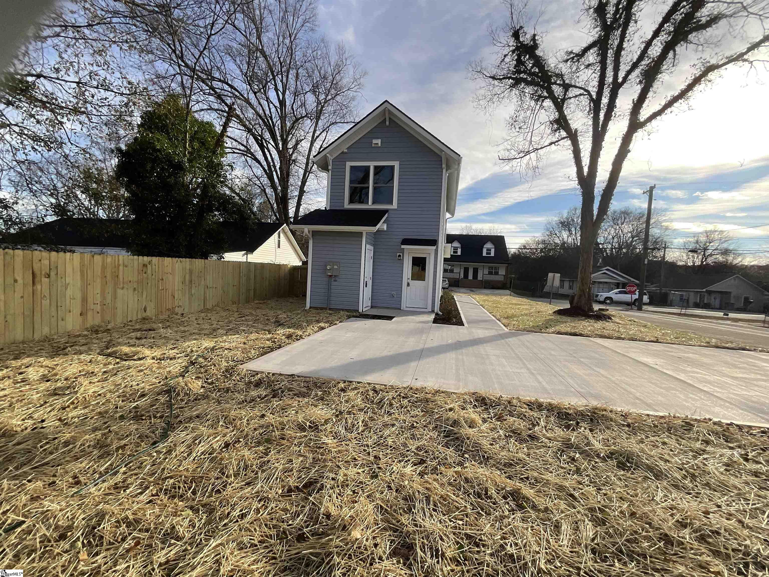 1306 W Bramlett Road, Greenville, SC, 29611