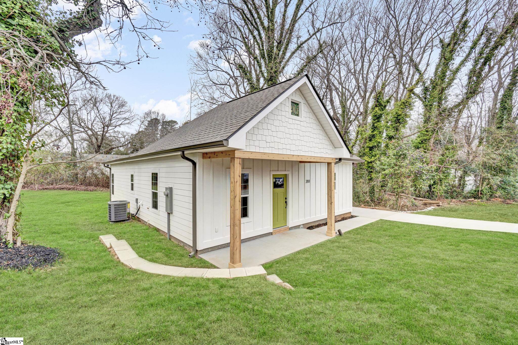201 Stratford Road Greenville, SC 29605
