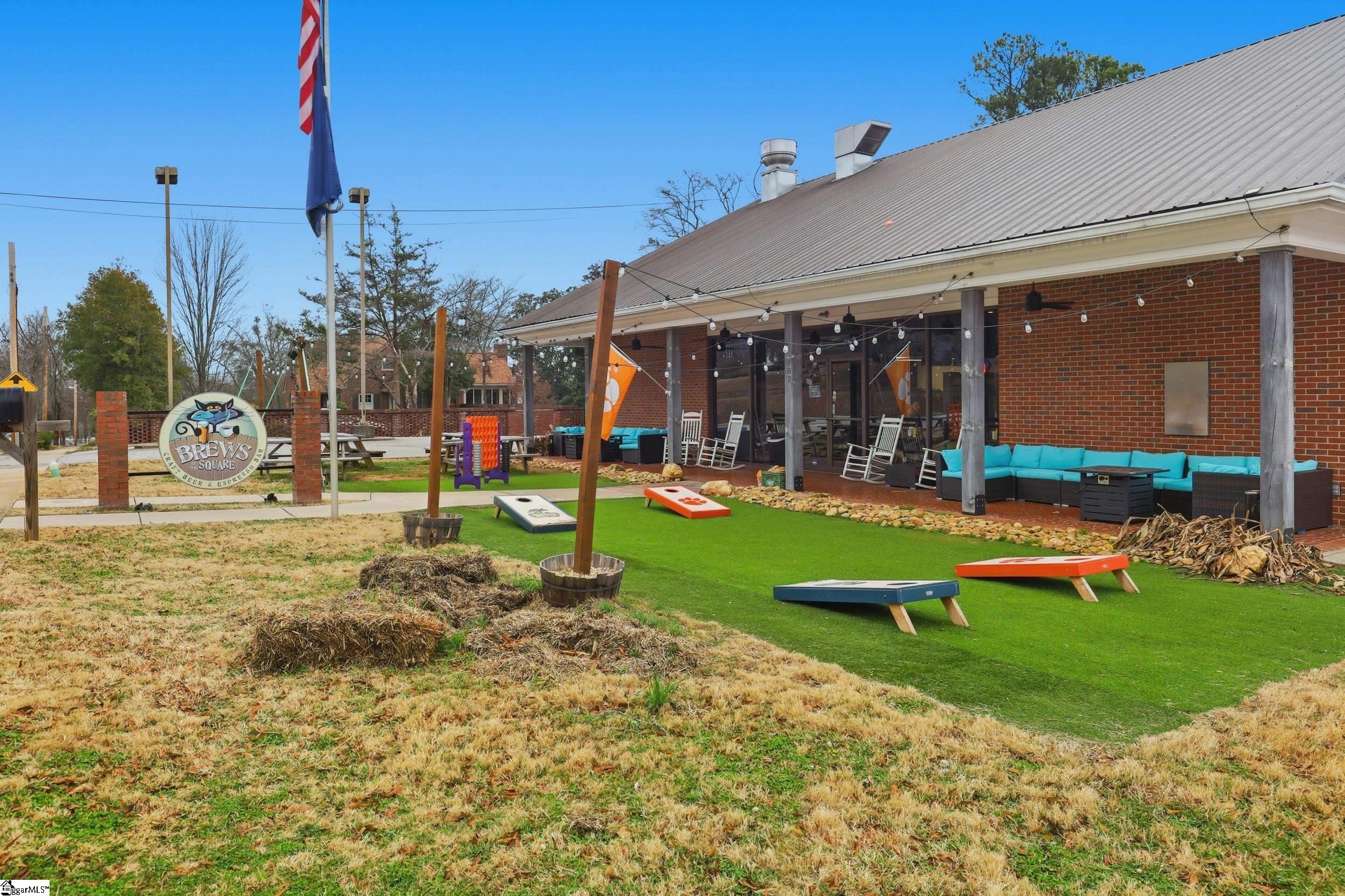 100 Benjamin Boulevard photo 37