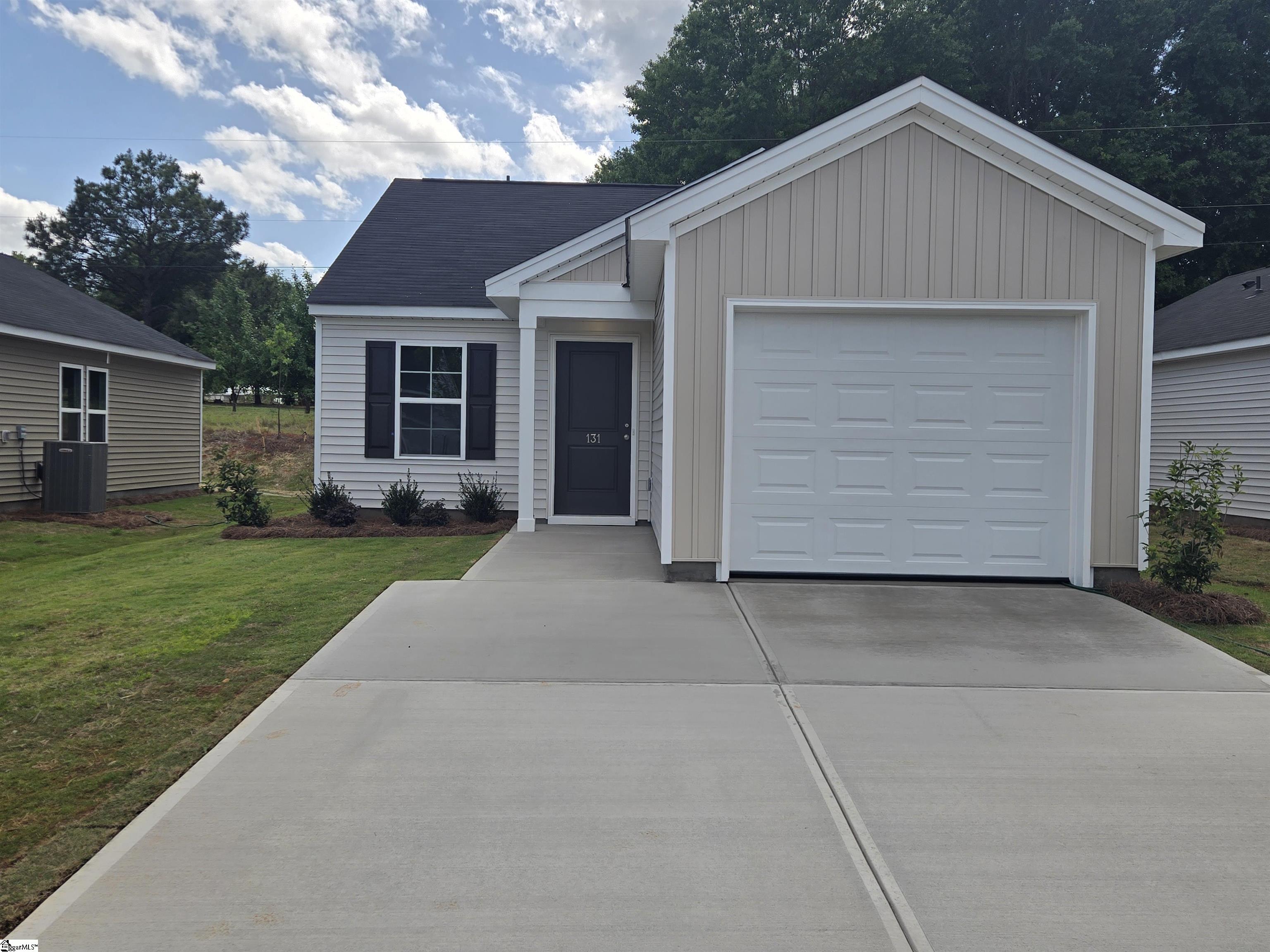 131 Cloverfield Lane Spartanburg, SC 29303