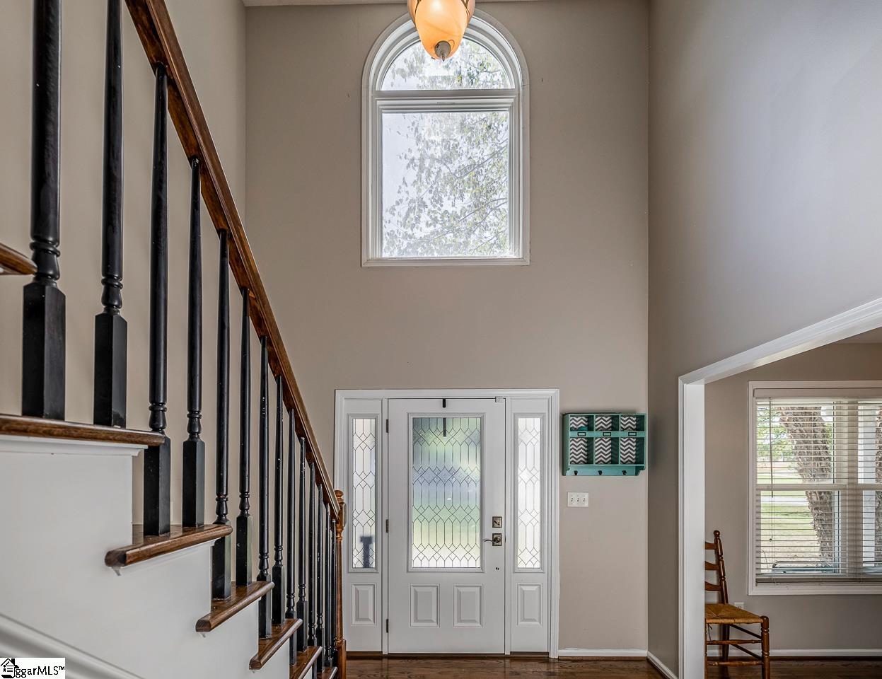 103 Lyndhurst Drive photo 3