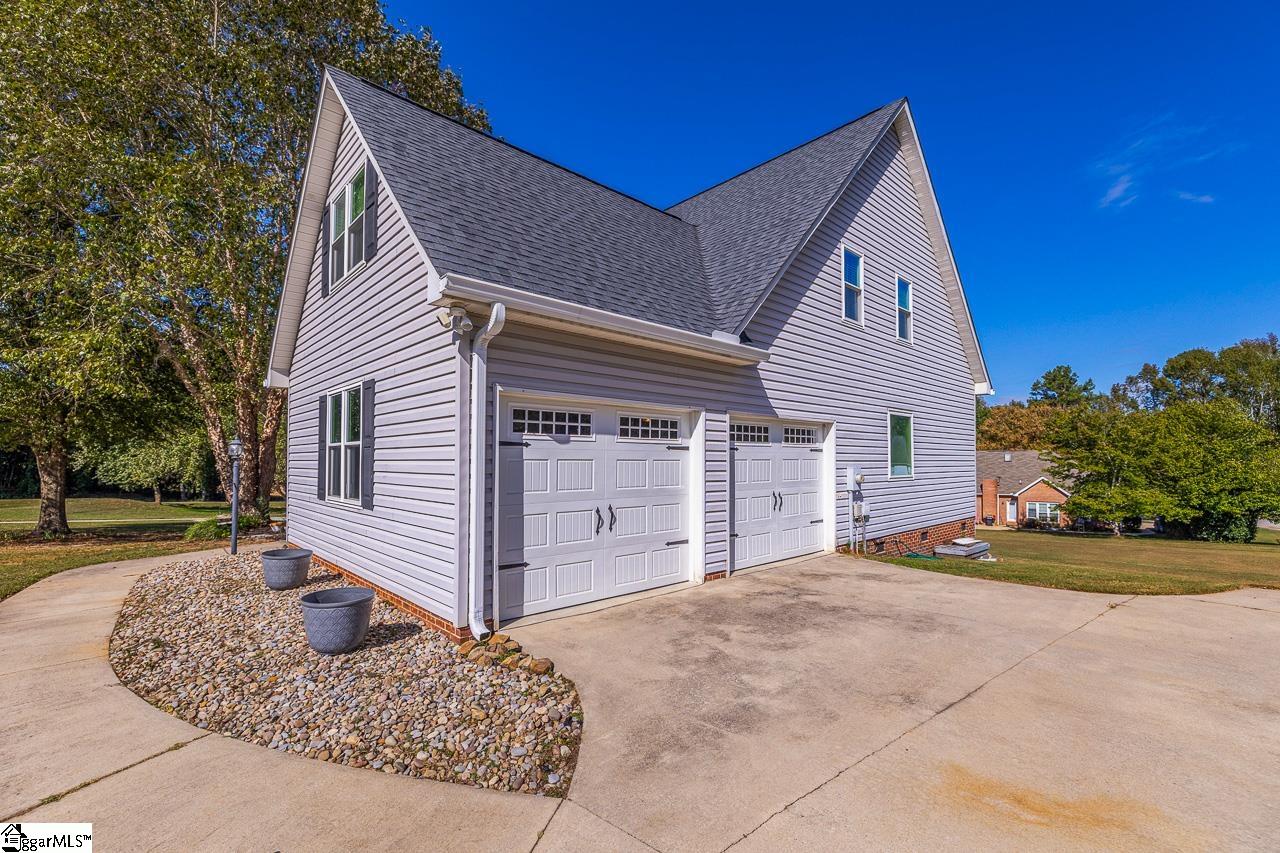 103 Lyndhurst Drive photo 30