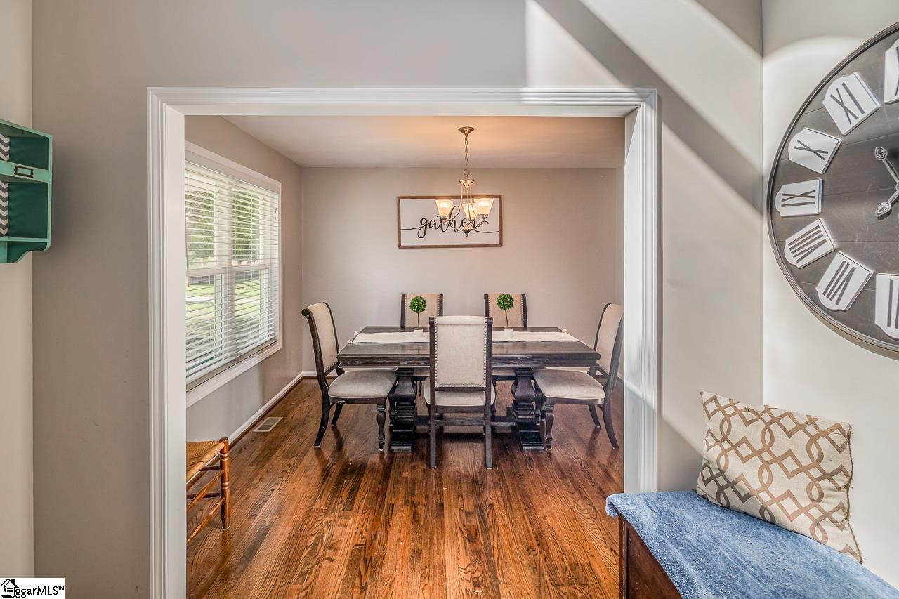 103 Lyndhurst Drive photo 4