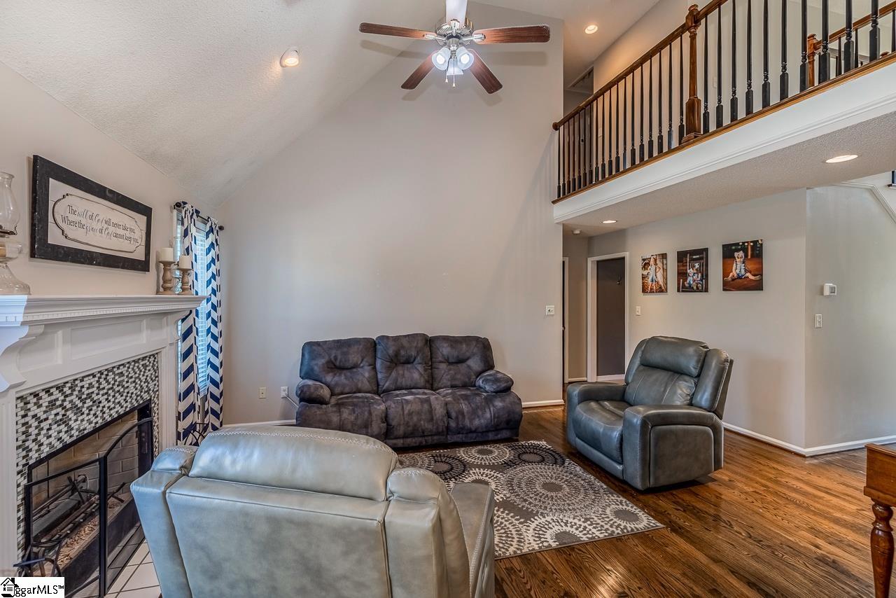 103 Lyndhurst Drive photo 7