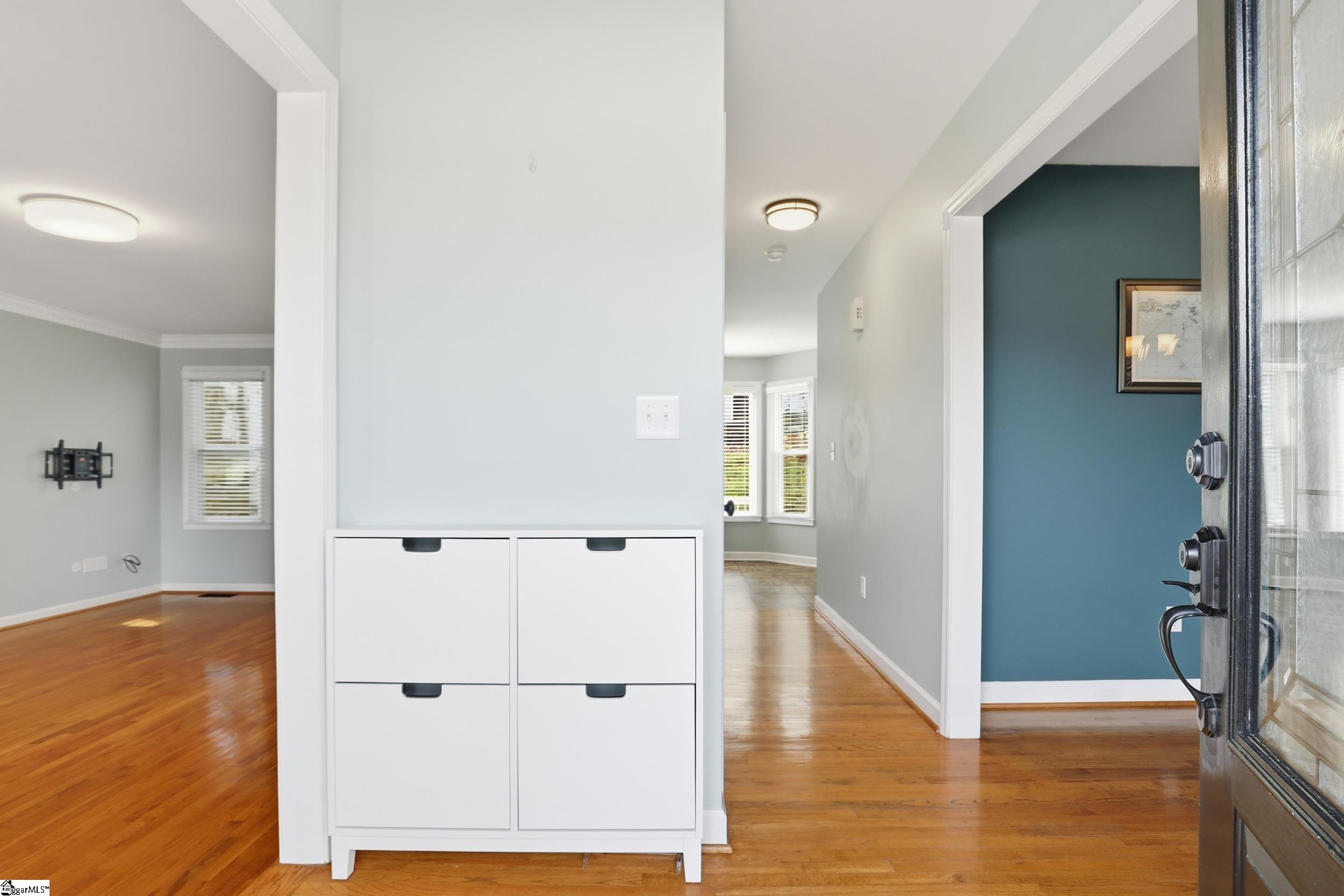 18 River Way photo 3
