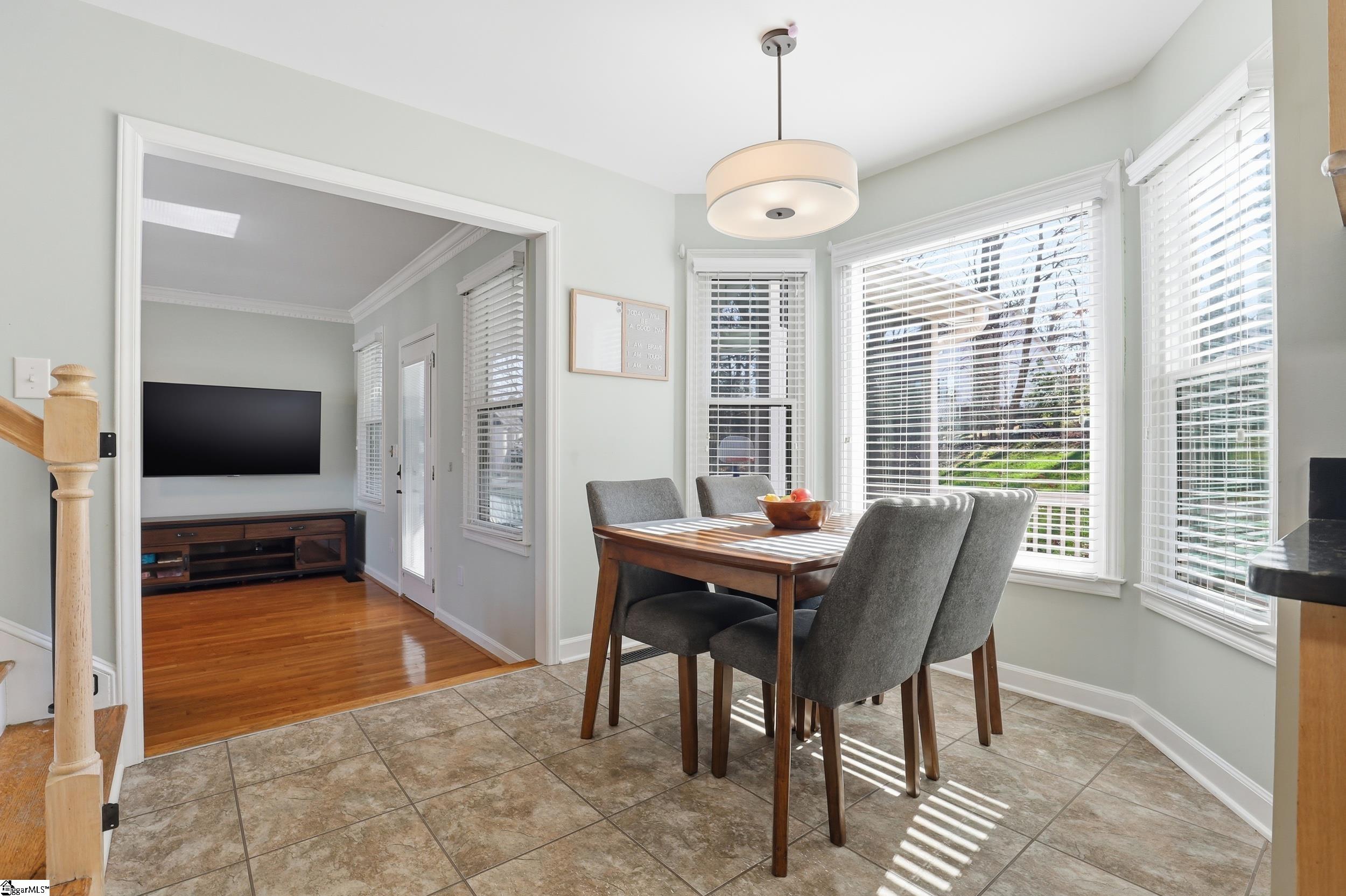 18 River Way photo 6