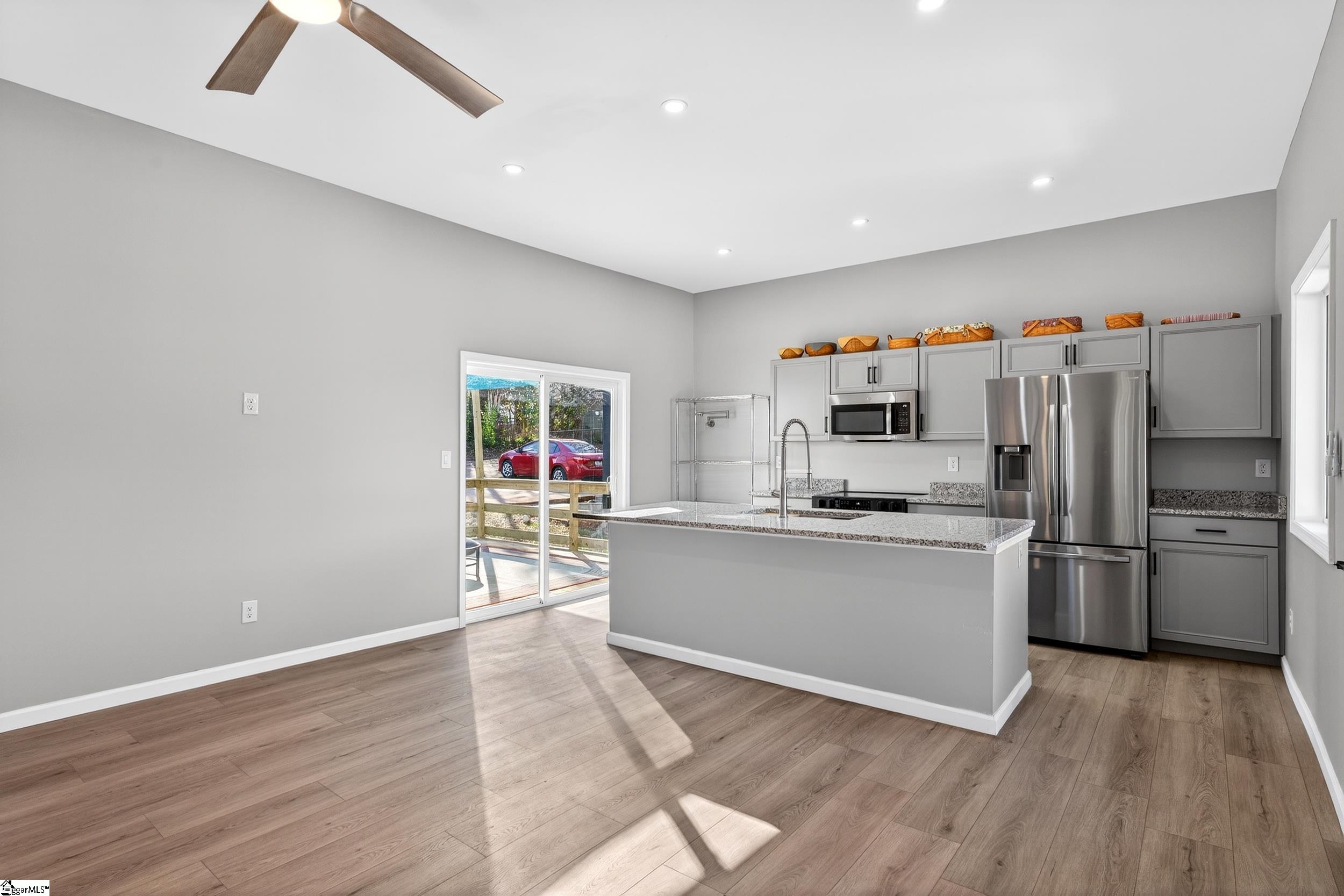 35 Henry Street Greenville, SC 29605