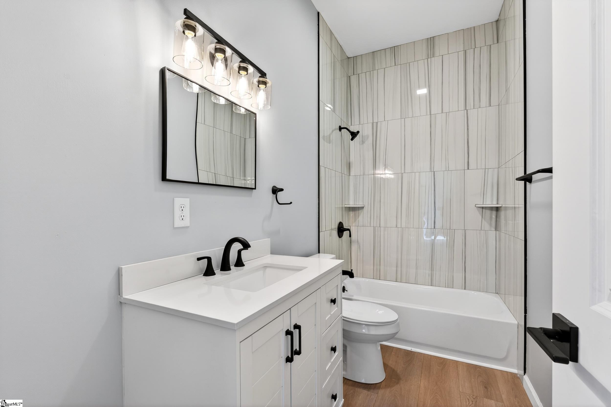 35 Henry Street Greenville, SC 29605