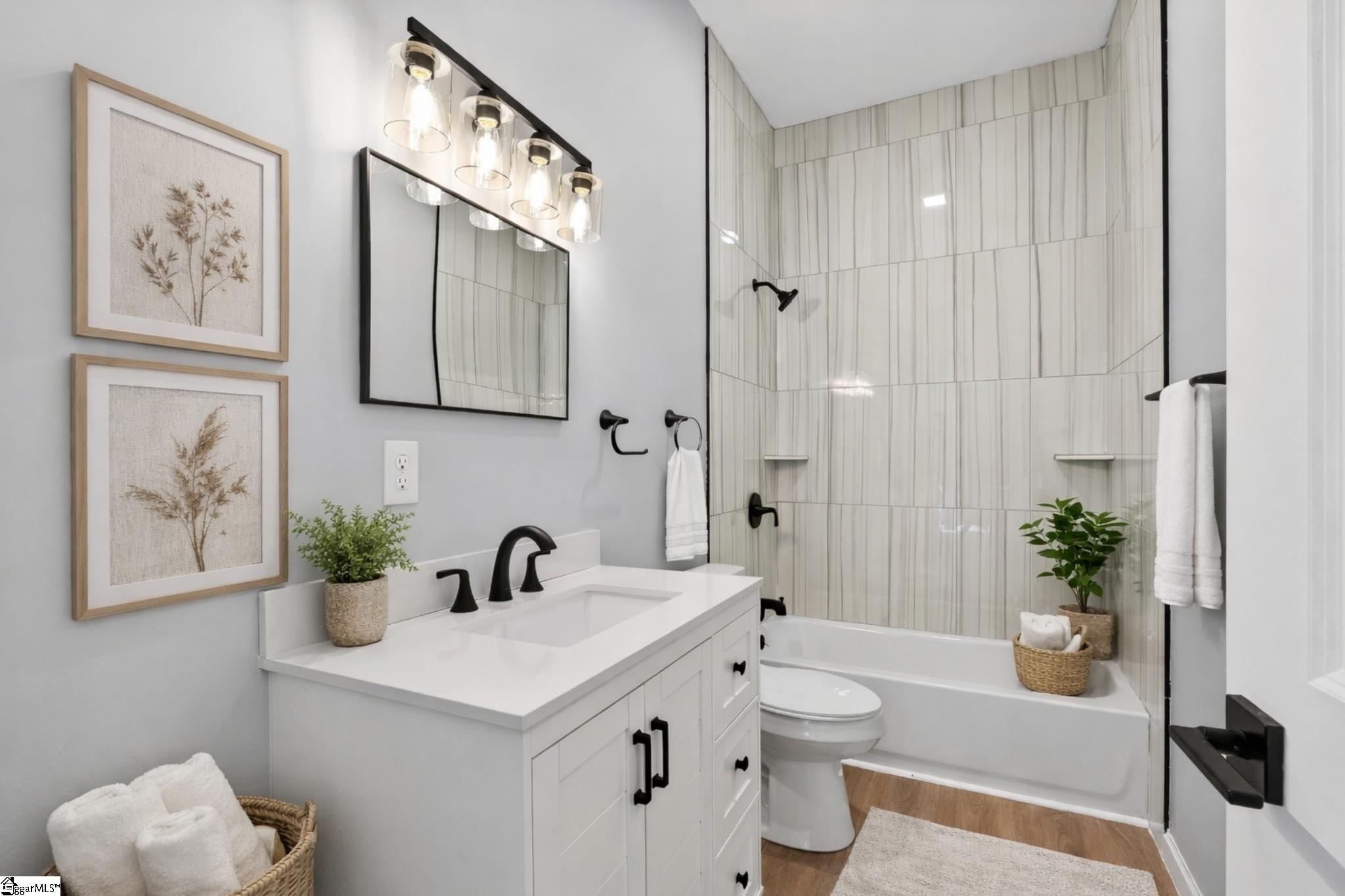 35 Henry Street Greenville, SC 29605