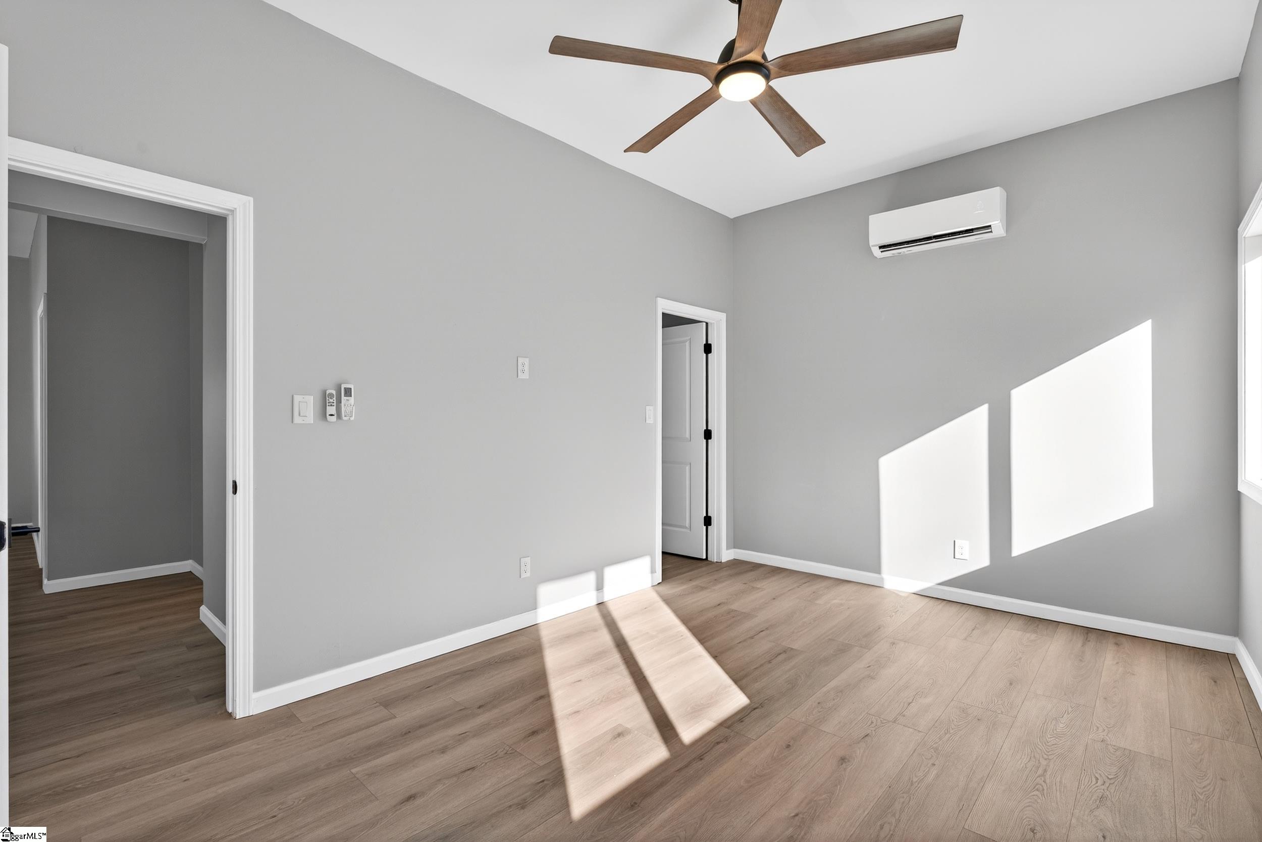 35 Henry Street Greenville, SC 29605