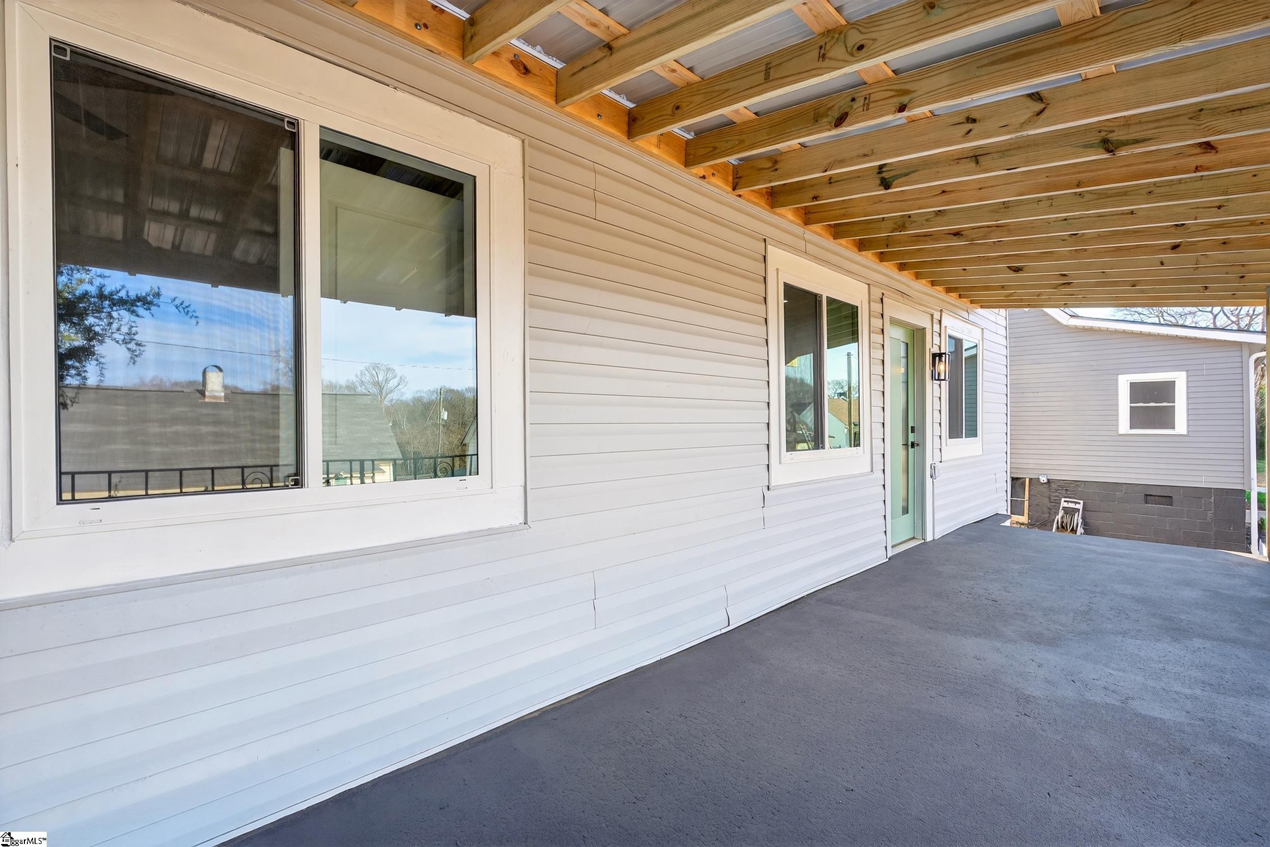 35 Henry Street Greenville, SC 29605