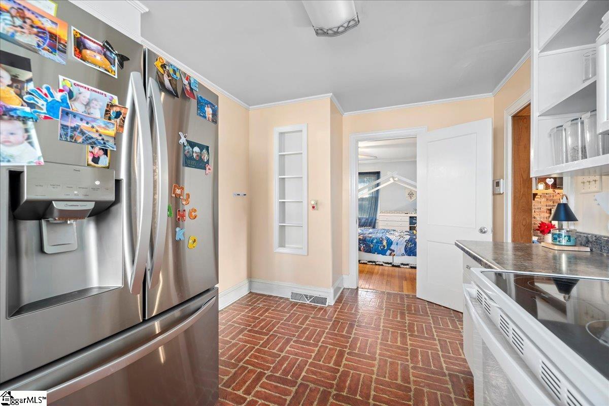238 California Avenue Spartanburg, SC 29303