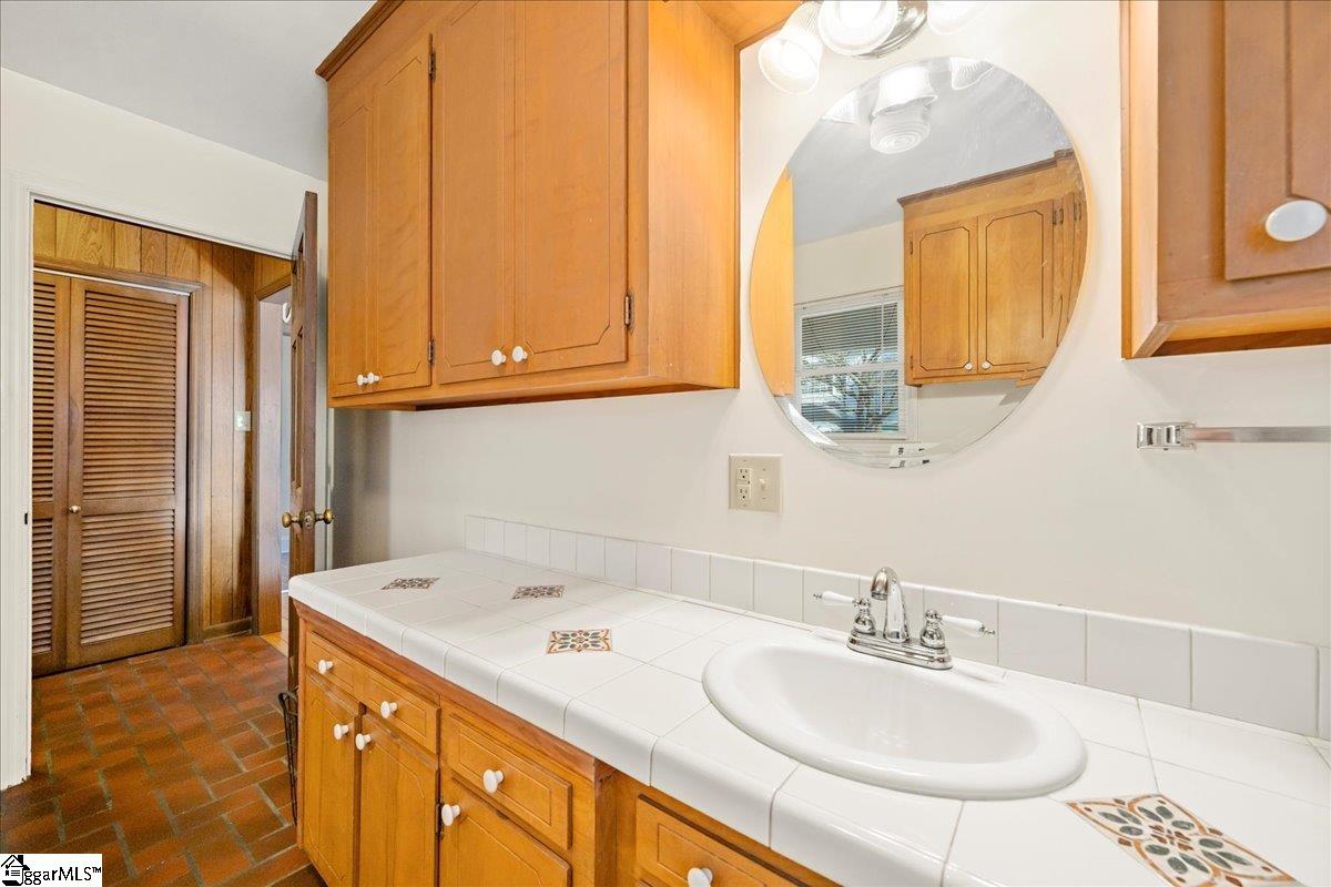 238 California Avenue Spartanburg, SC 29303