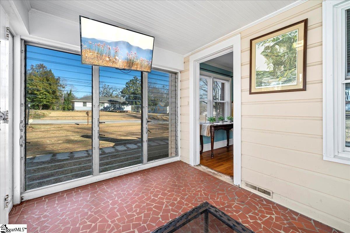 238 California Avenue Spartanburg, SC 29303