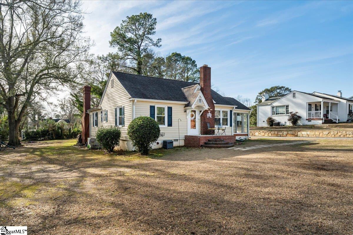 238 California Avenue Spartanburg, SC 29303