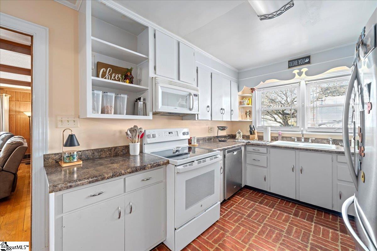 238 California Avenue Spartanburg, SC 29303