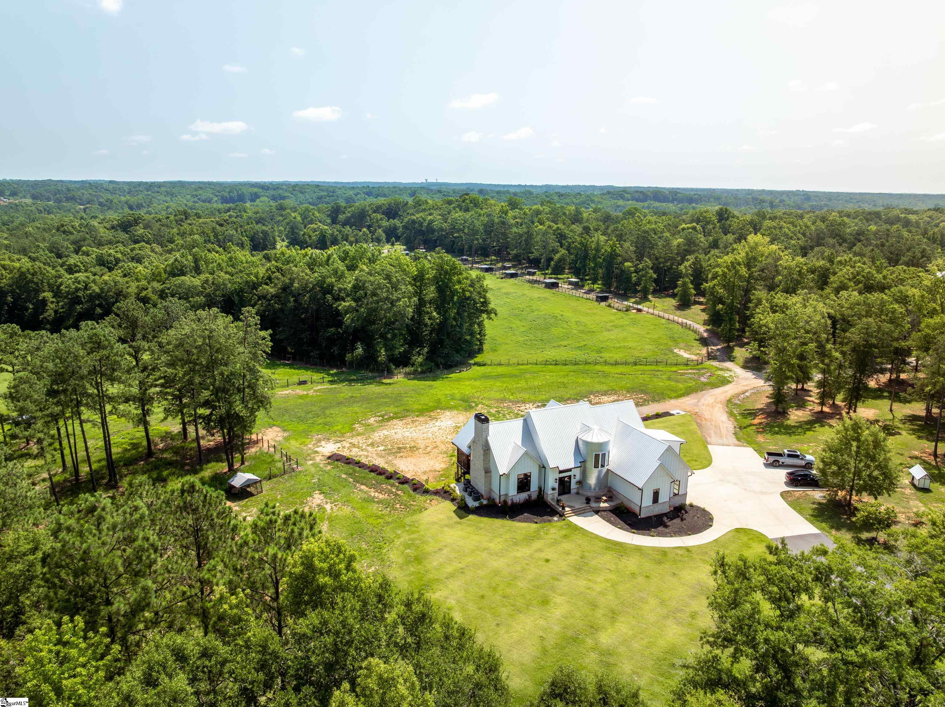 1425 S Harper Street Laurens, SC 29360