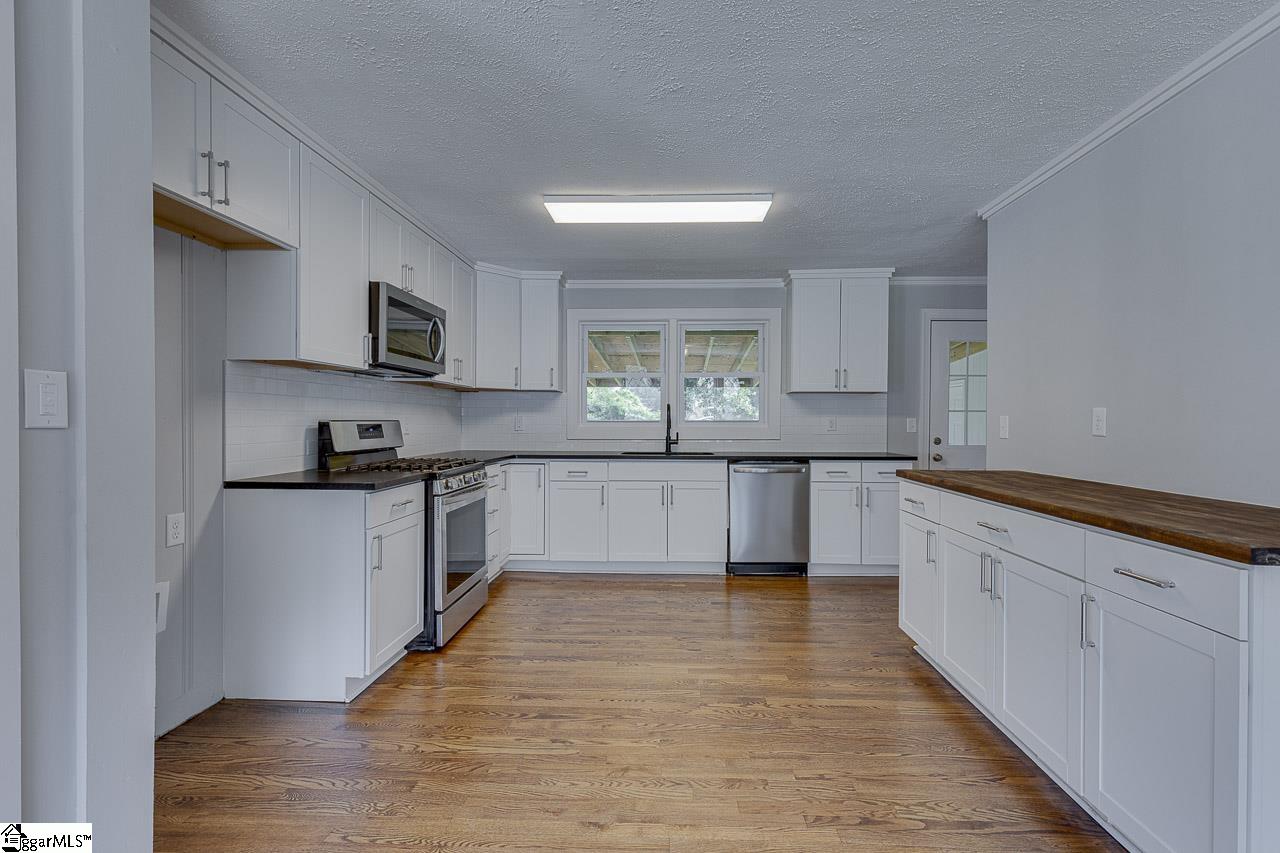 215 Elaine Avenue, Taylors, SC, 29687