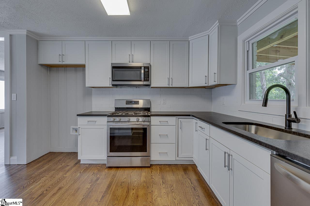 215 Elaine Avenue, Taylors, SC, 29687