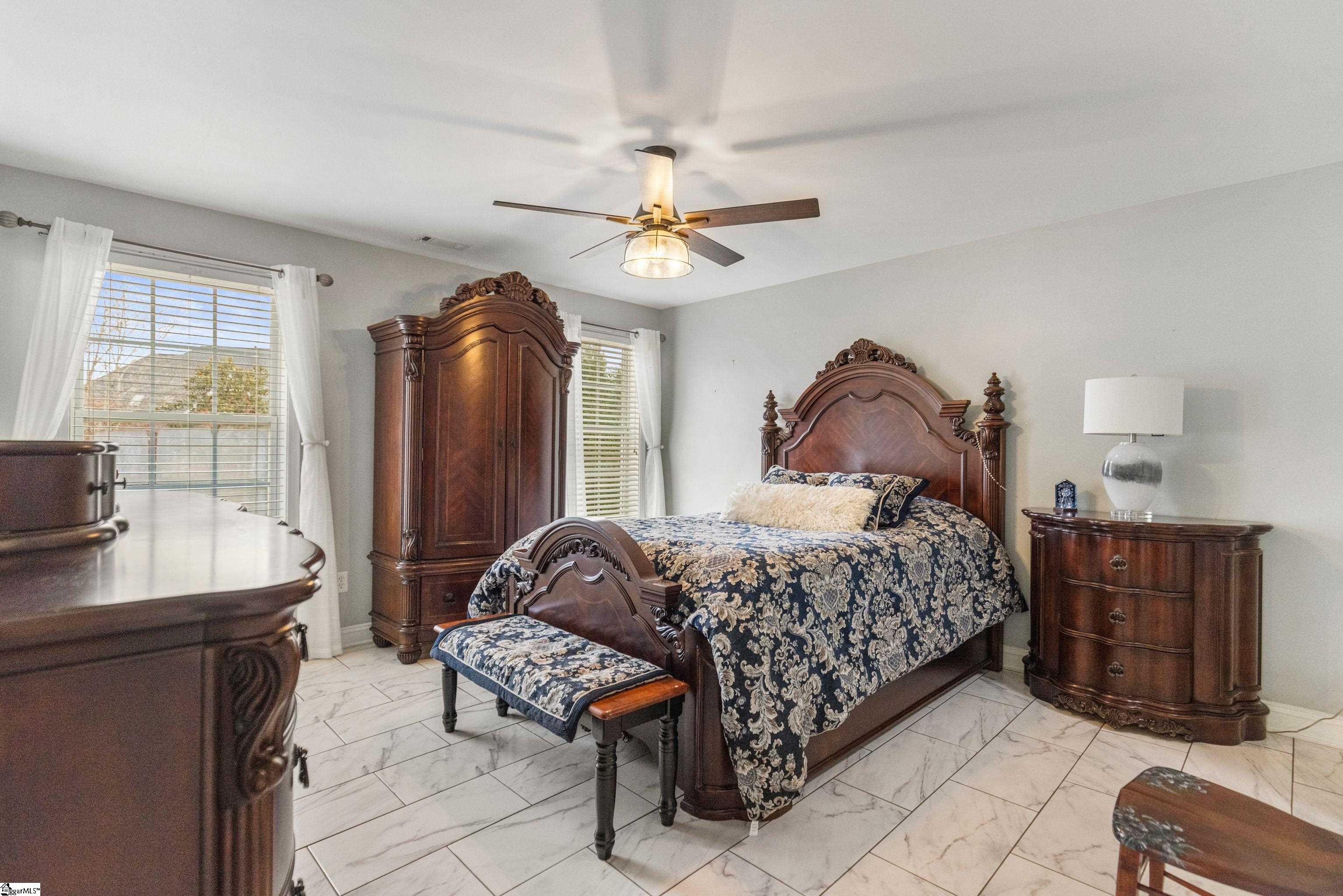 8 Middleberry Court photo 33
