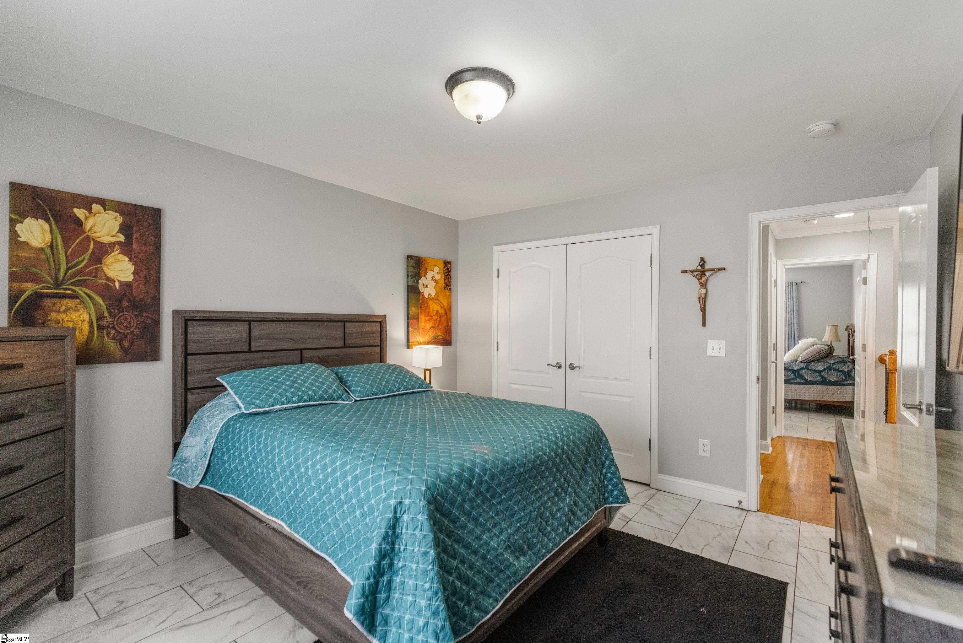 8 Middleberry Court photo 41
