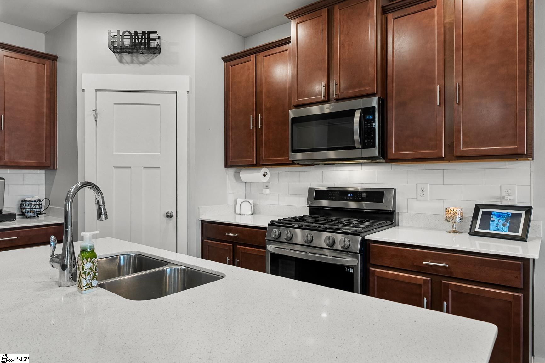 320 Fox Hollow Lane photo 17