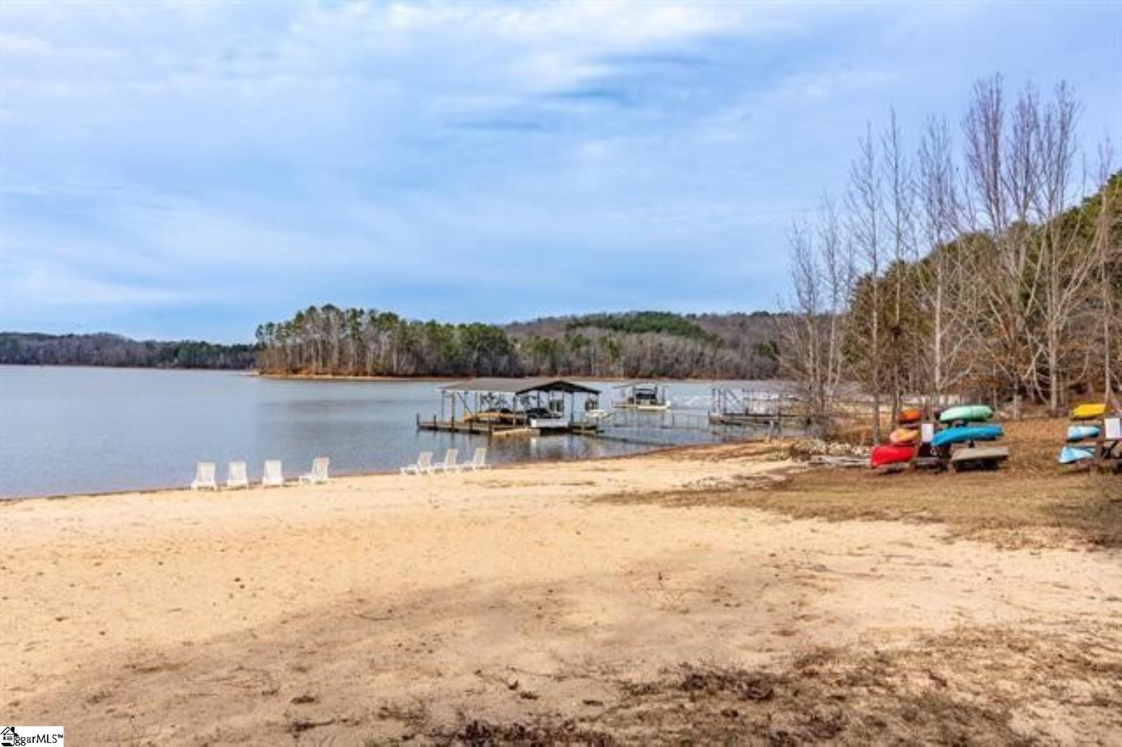 318 Chickasaw Drive photo 9