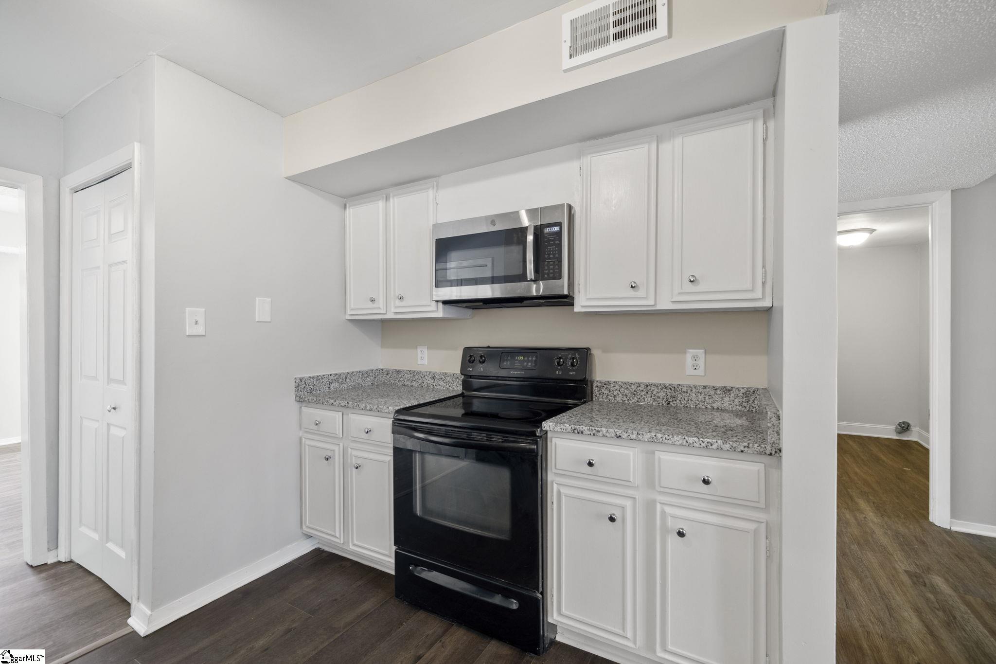 128 Inglewood Way Greenville, SC 29615