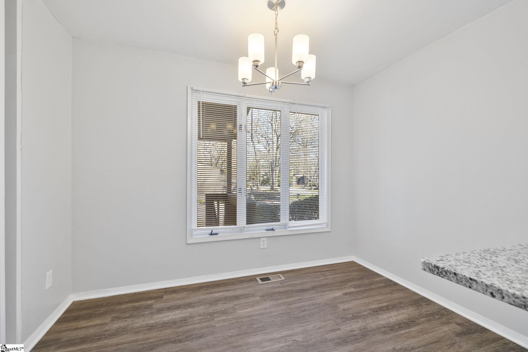 128 Inglewood Way Greenville, SC 29615