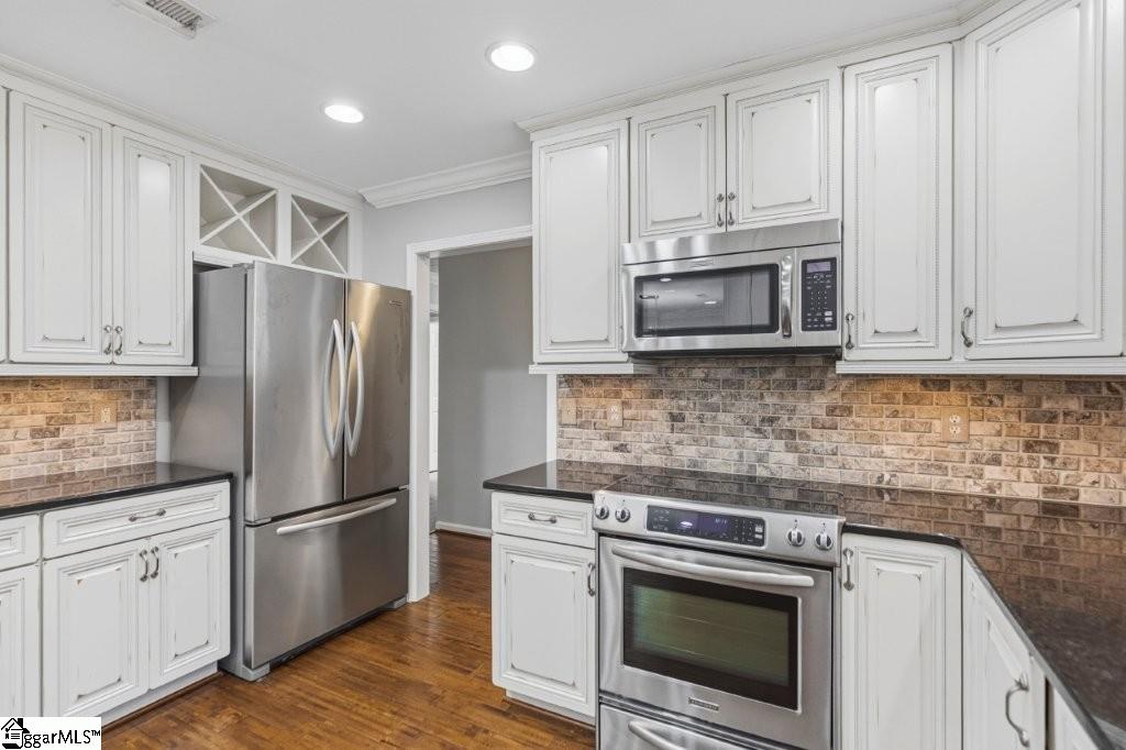 2 Stone Meadow Road Greenville, SC 29615