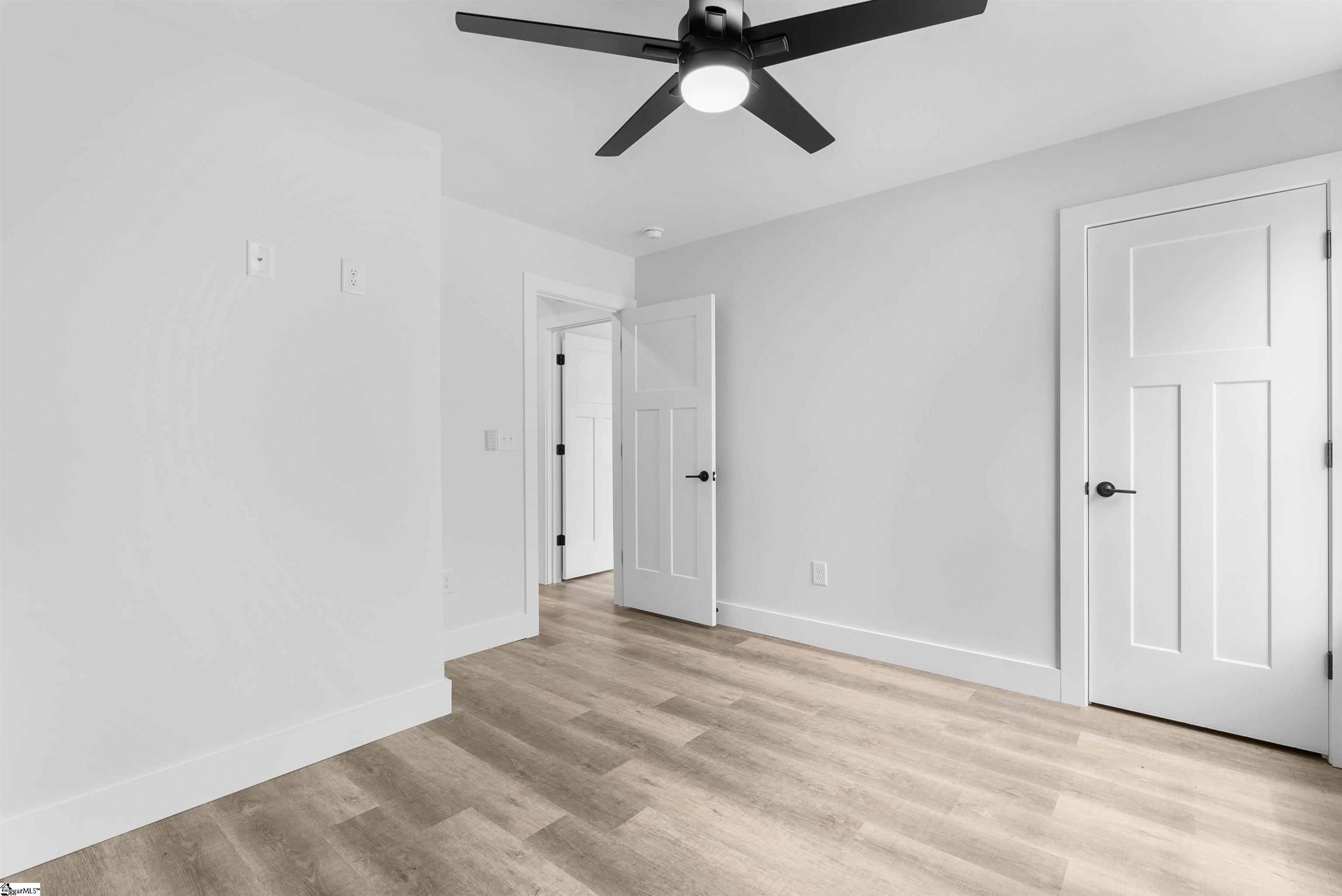 2019 Meadow Glen Court Chesnee, SC 29323