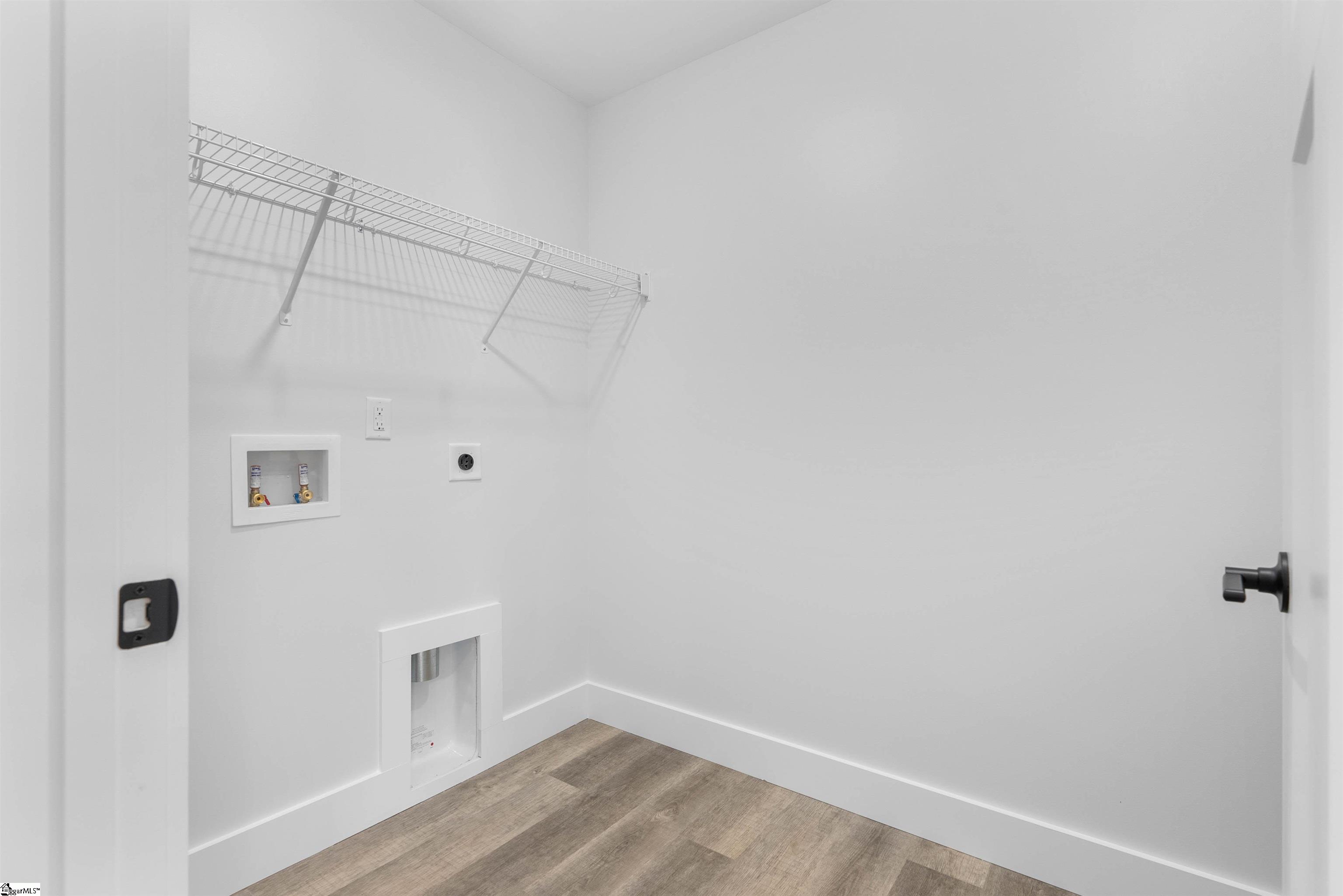 2019 Meadow Glen Court Chesnee, SC 29323