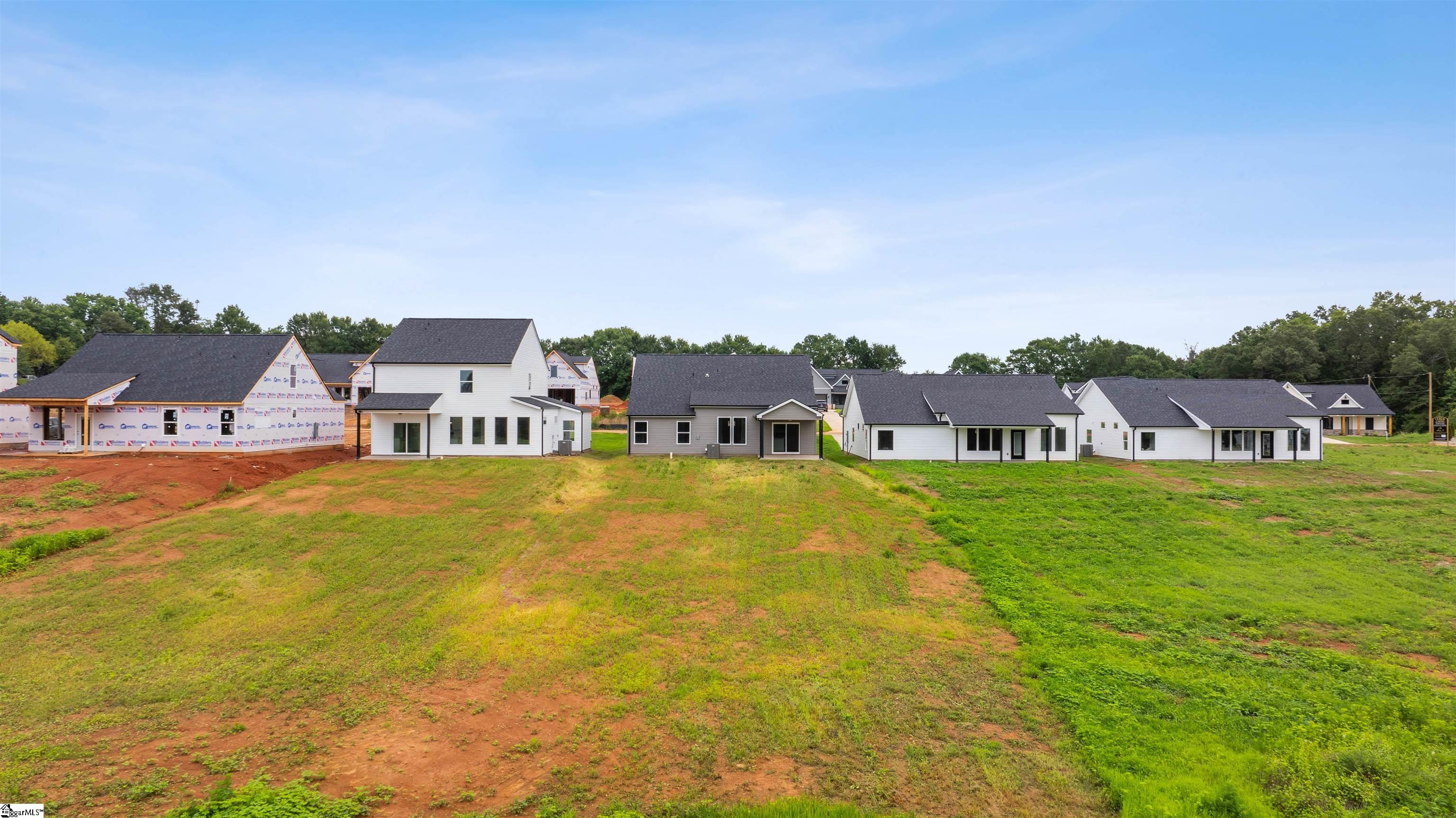 2019 Meadow Glen Court Chesnee, SC 29323